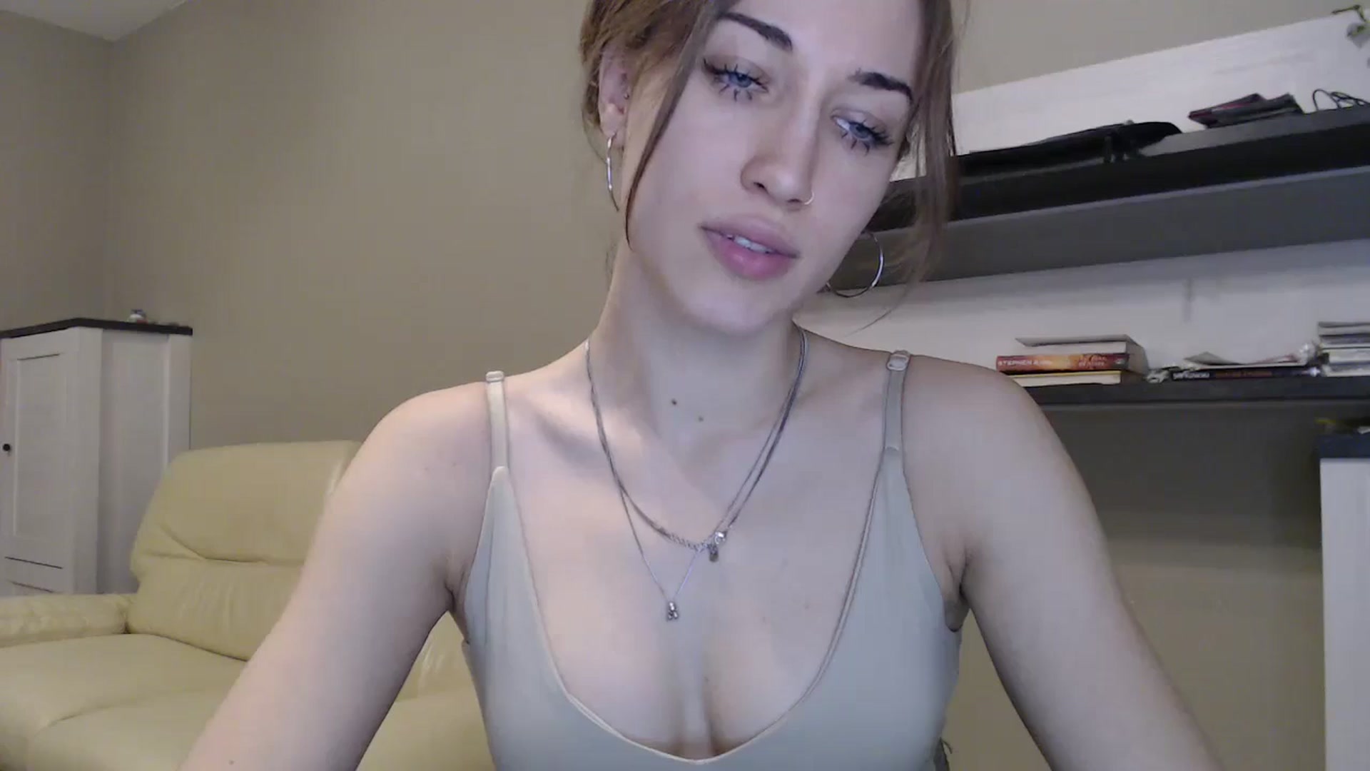 Gallery image thumbnail from GalaxyAnisia's myfreecams stream on, 11/10/2024, 20:16 image 15 of 20