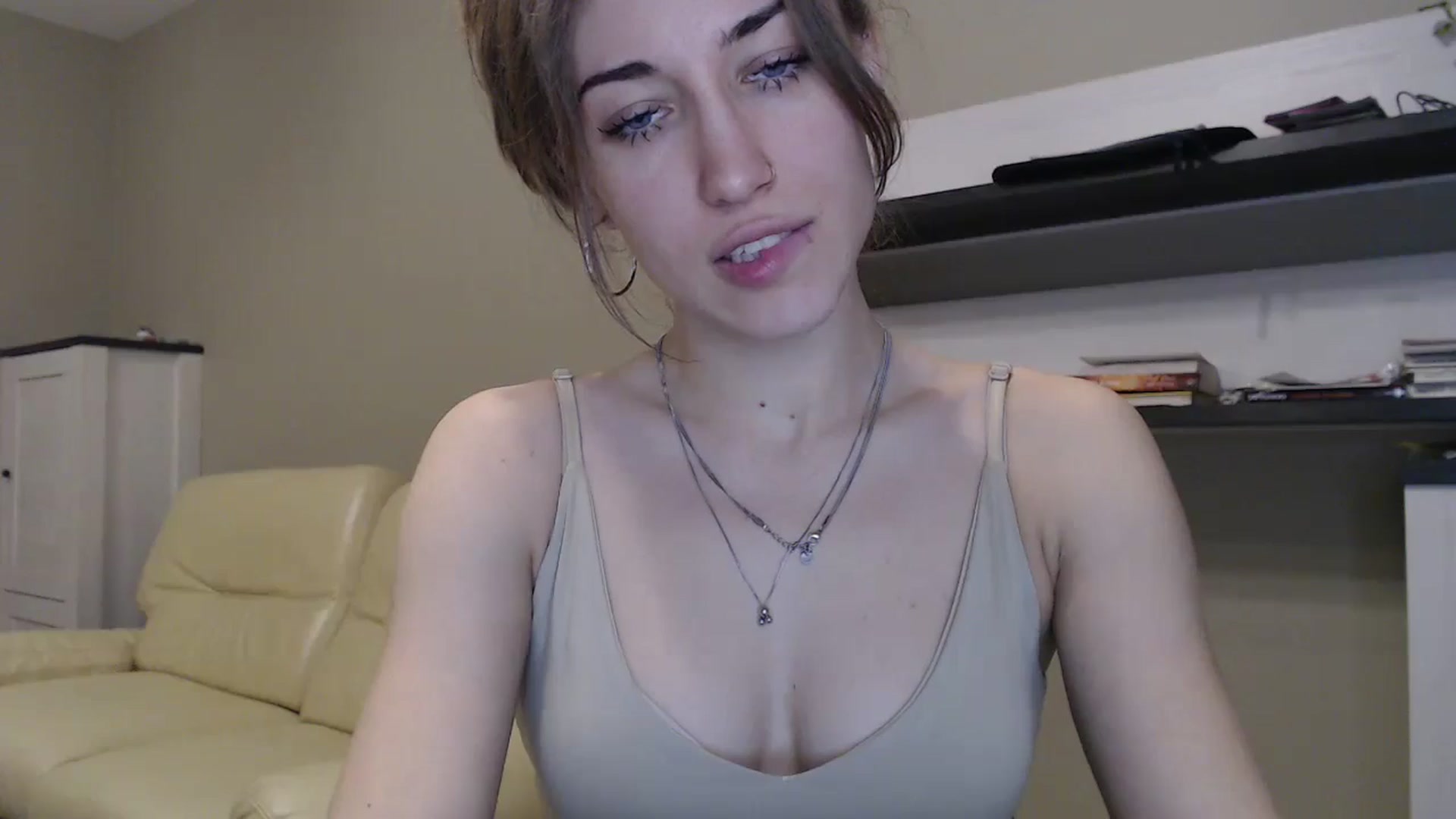 Gallery image thumbnail from GalaxyAnisia's myfreecams stream on, 11/10/2024, 20:40 image 4 of 20