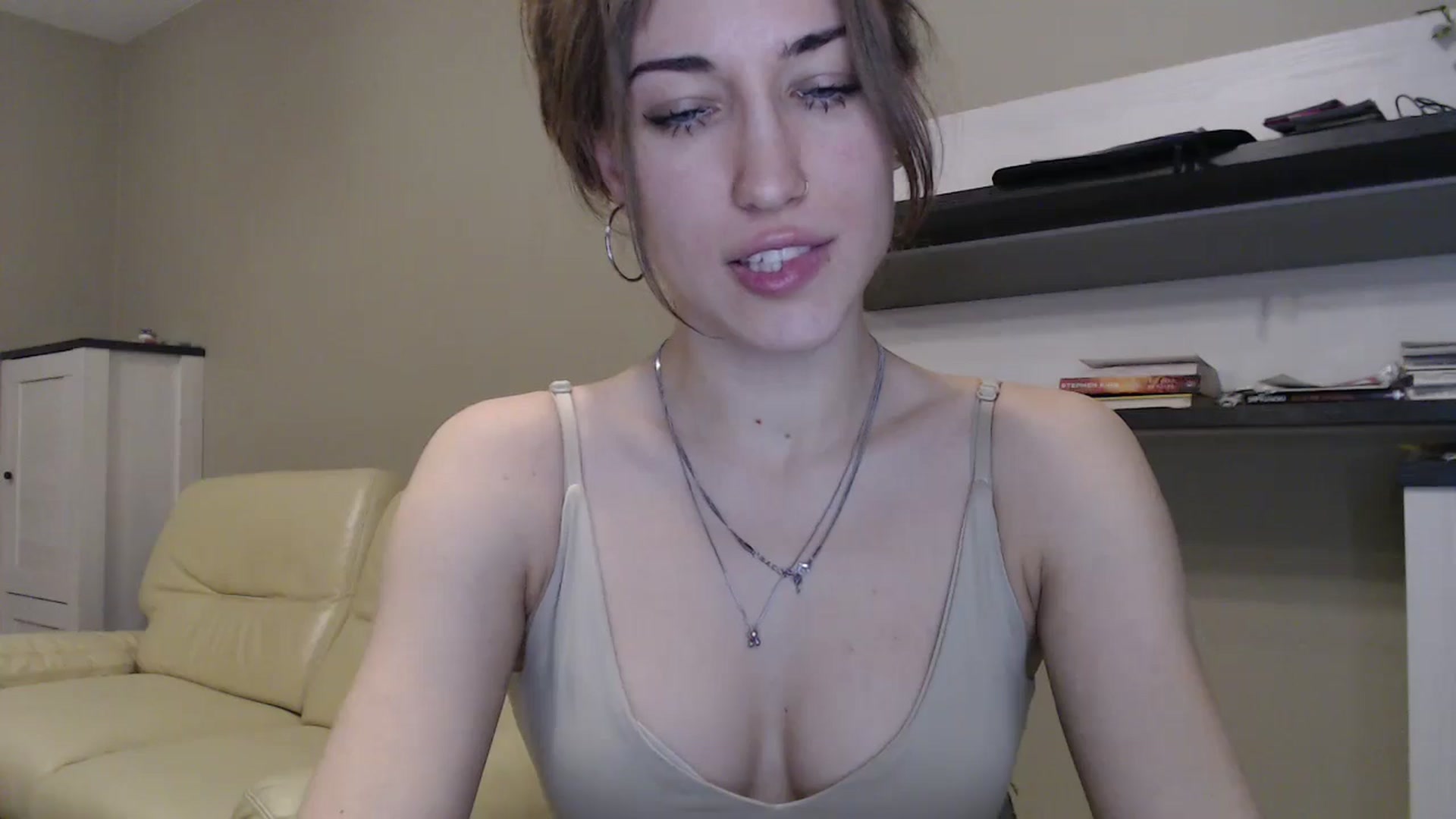 Gallery image thumbnail from GalaxyAnisia's myfreecams stream on, 11/10/2024, 20:40 image 16 of 20