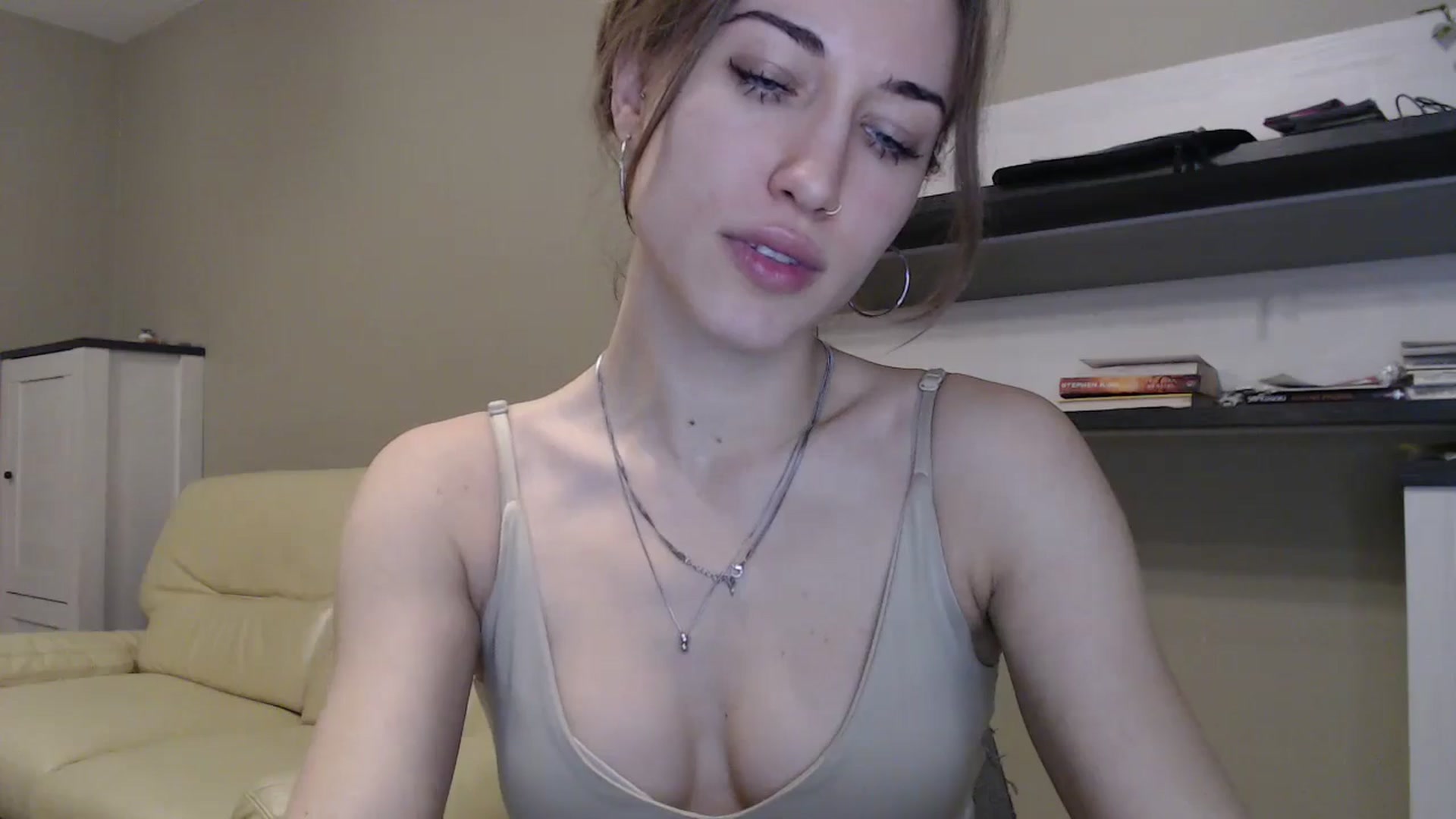 Gallery image thumbnail from GalaxyAnisia's myfreecams stream on, 11/10/2024, 20:40 image 15 of 20