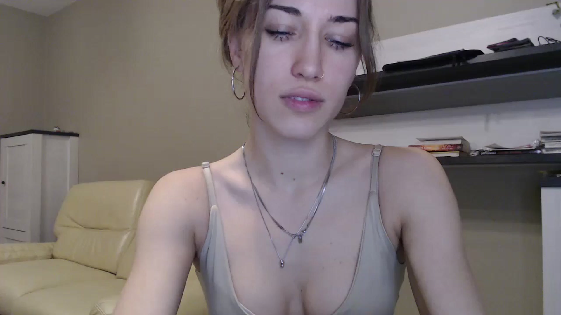 Gallery image thumbnail from GalaxyAnisia's myfreecams stream on, 11/10/2024, 20:40 image 1 of 20