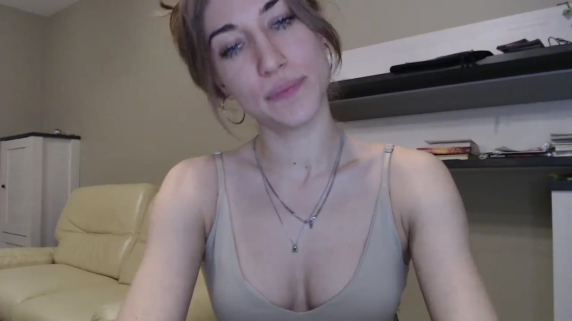 Gallery image thumbnail from GalaxyAnisia's myfreecams stream on, 11/10/2024, 20:40 image 6 of 20