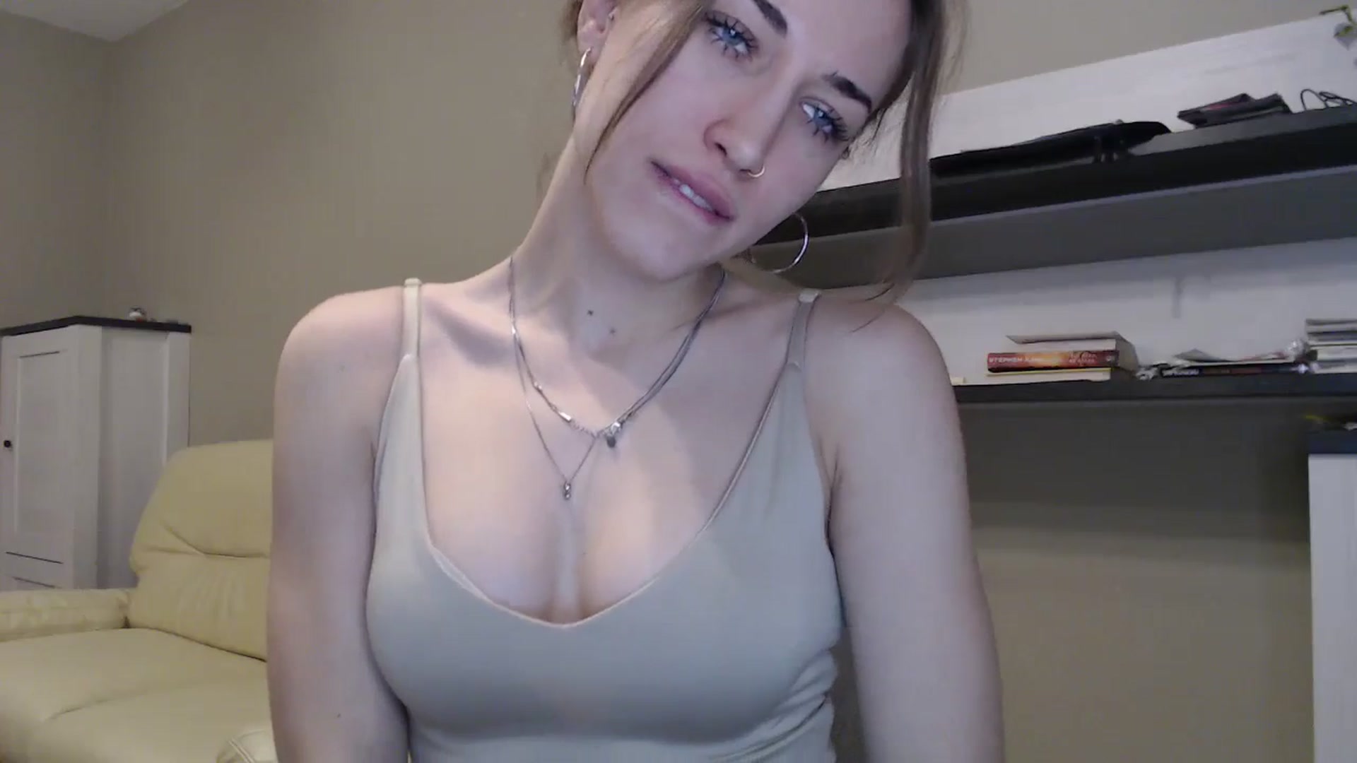 Gallery image thumbnail from GalaxyAnisia's myfreecams stream on, 11/10/2024, 20:40 image 11 of 20