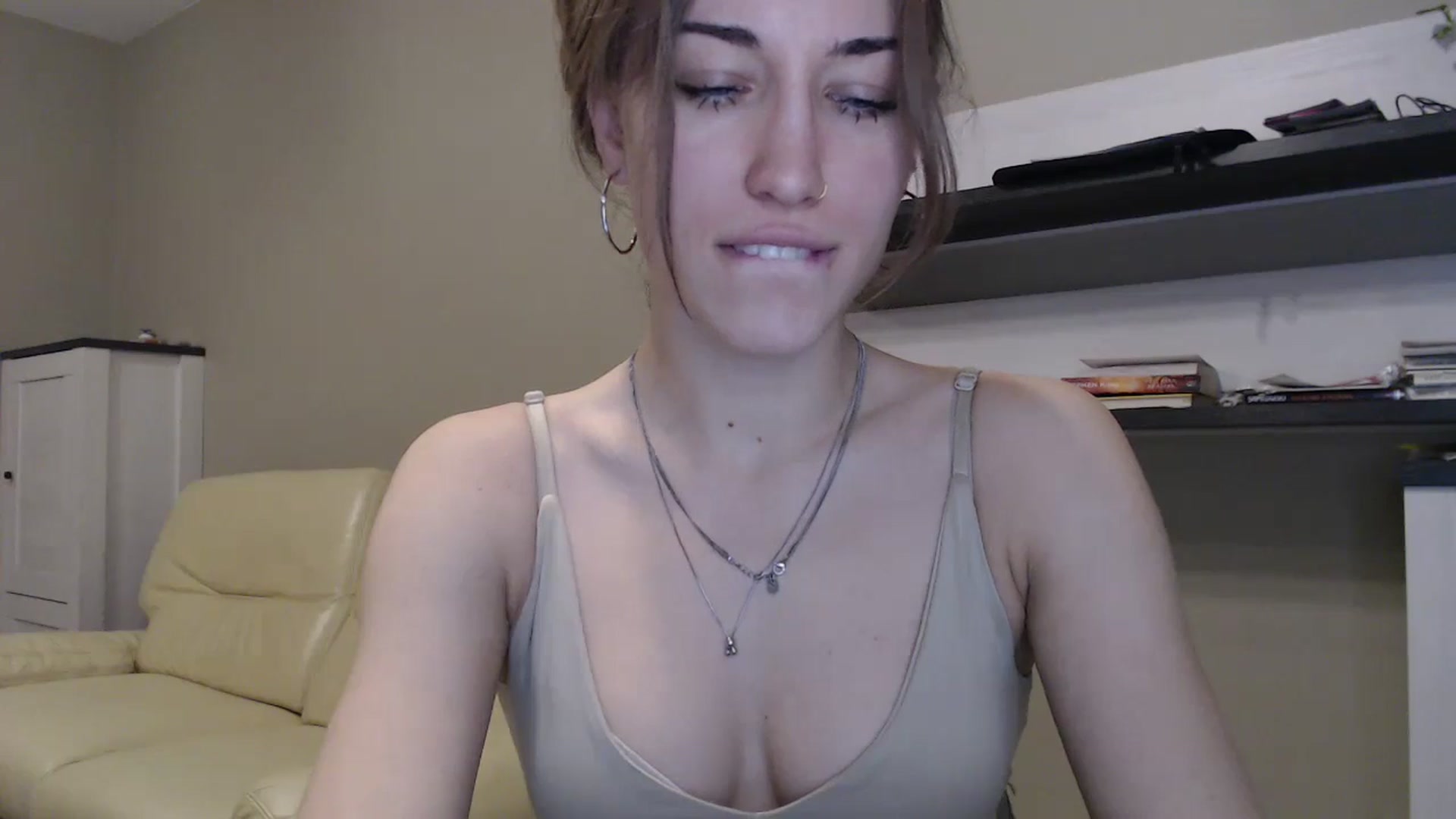 Gallery image thumbnail from GalaxyAnisia's myfreecams stream on, 11/10/2024, 20:40 image 5 of 20