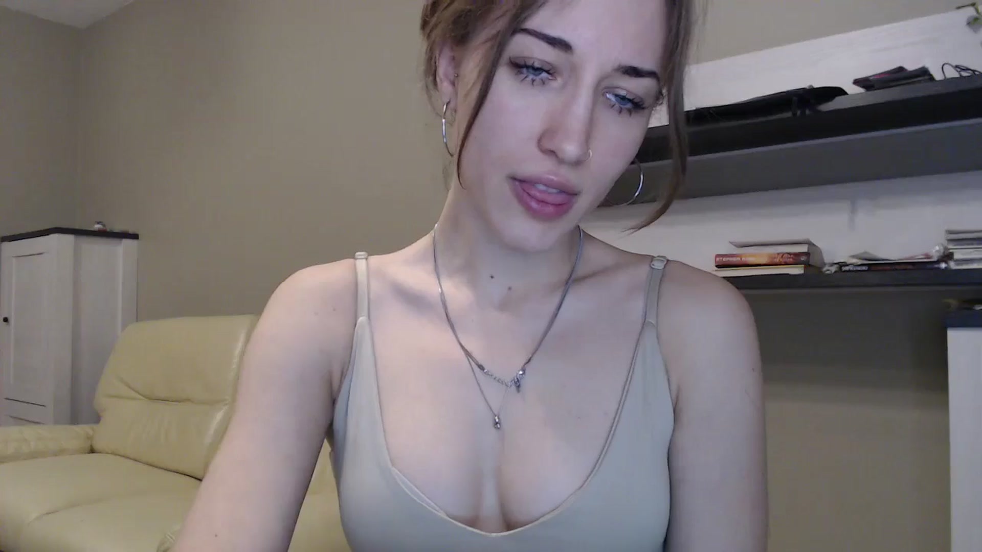 Gallery image thumbnail from GalaxyAnisia's myfreecams stream on, 11/10/2024, 20:58 image 6 of 20