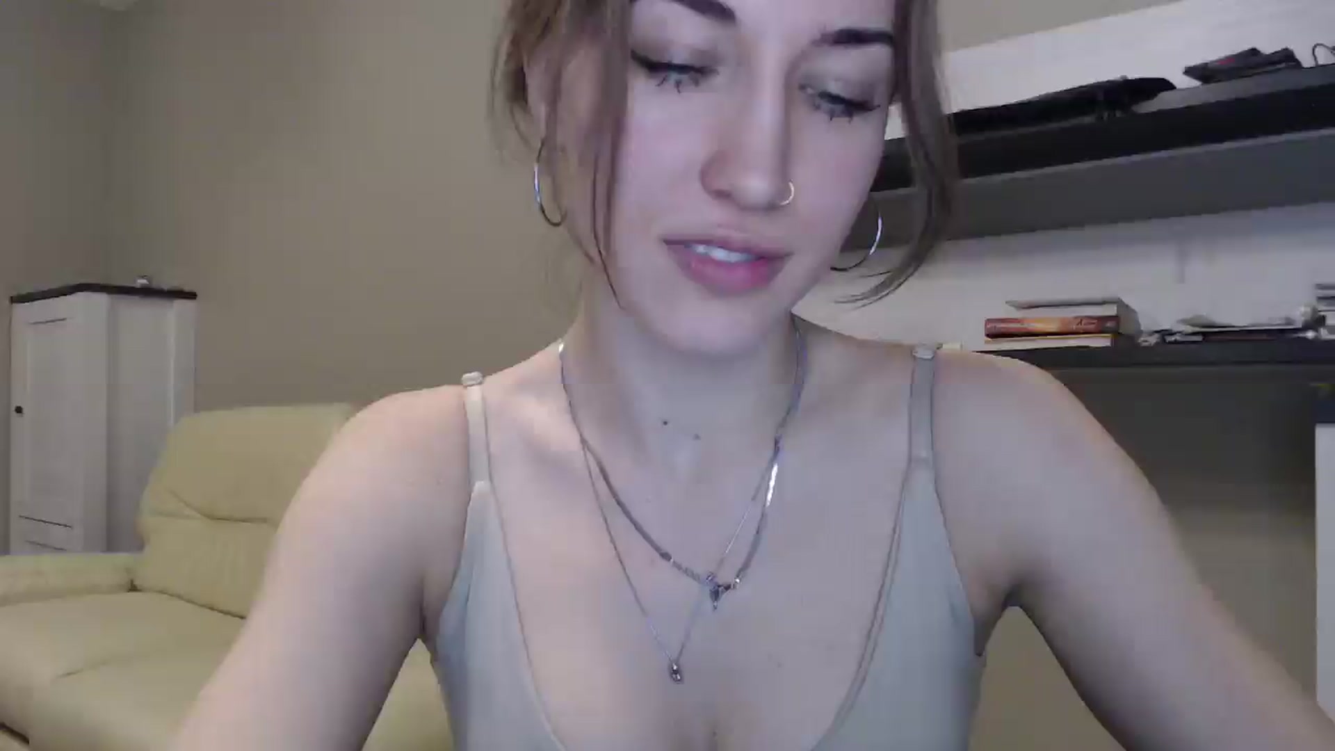 Gallery image thumbnail from GalaxyAnisia's myfreecams stream on, 11/10/2024, 21:54 image 16 of 20