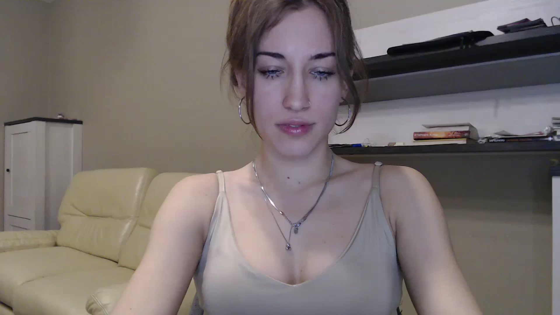 Gallery image thumbnail from GalaxyAnisia's myfreecams stream on, 11/10/2024, 21:54 image 1 of 20
