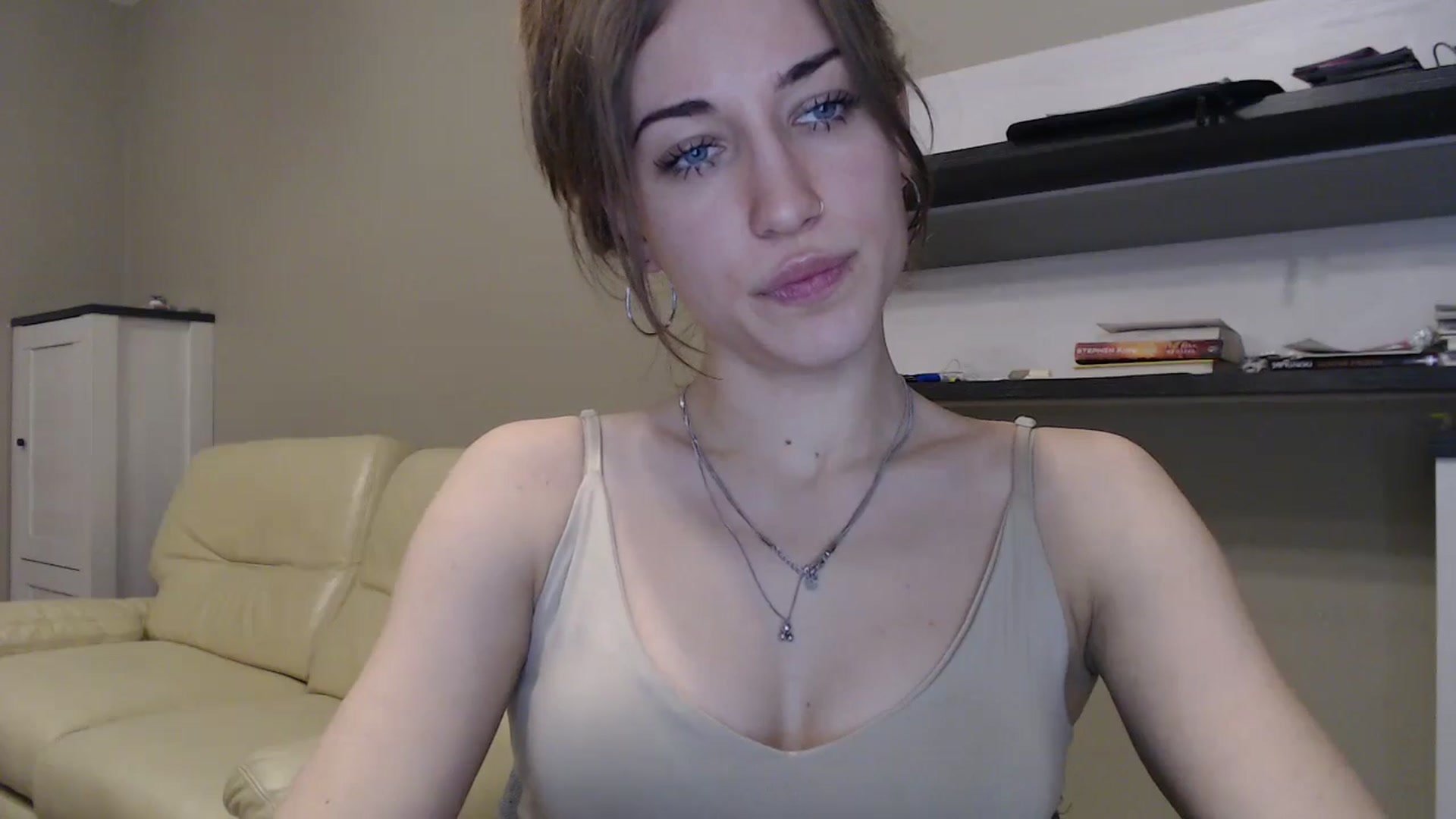 Gallery image thumbnail from GalaxyAnisia's myfreecams stream on, 11/10/2024, 21:54 image 11 of 20