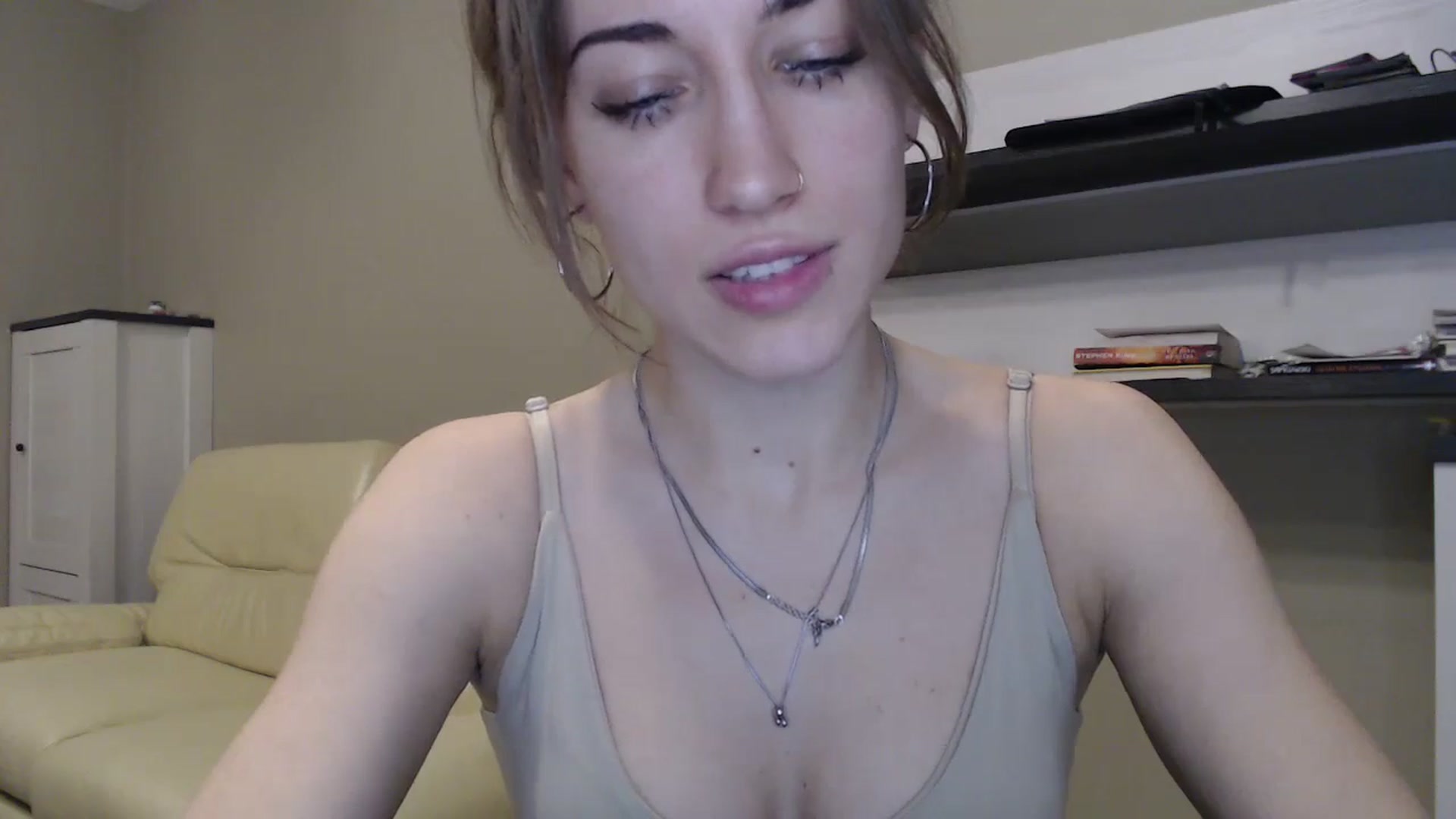 Gallery image thumbnail from GalaxyAnisia's myfreecams stream on, 11/10/2024, 21:54 image 15 of 20