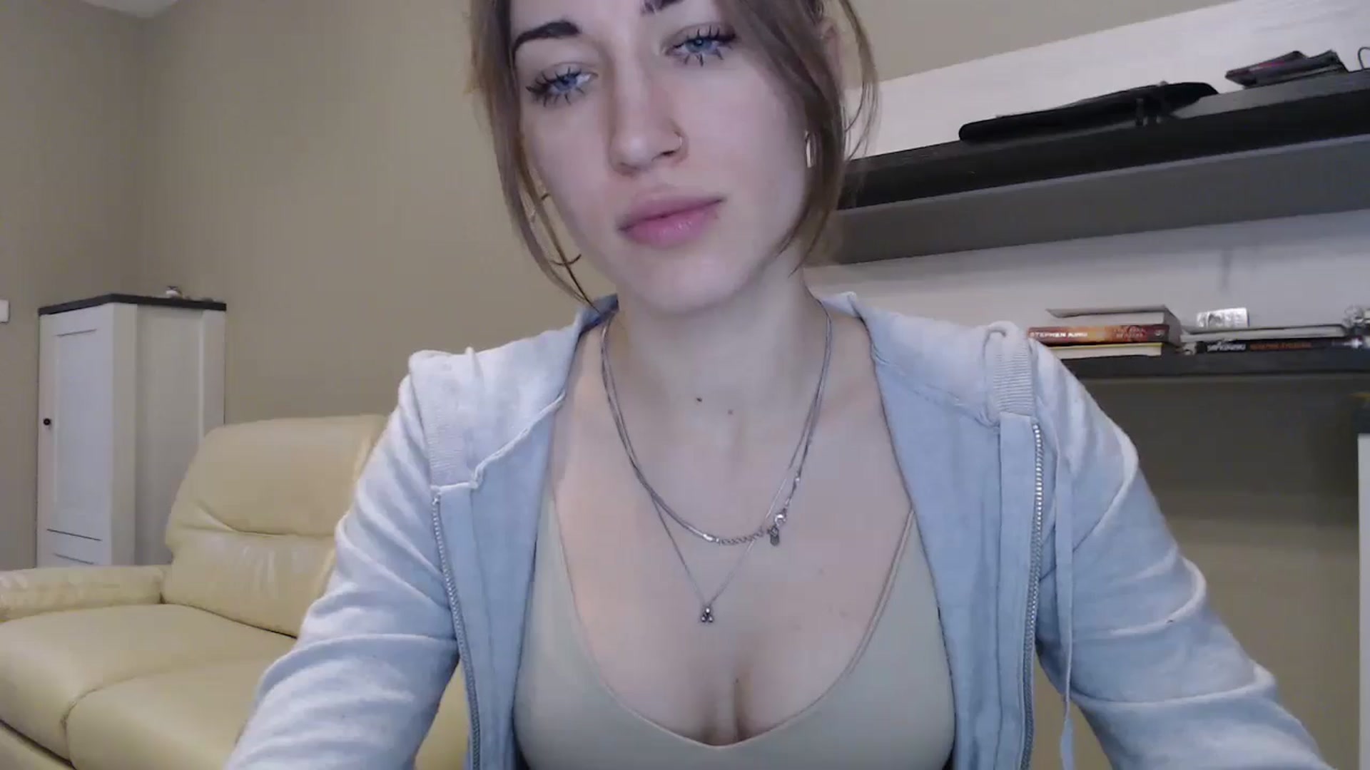 Gallery image thumbnail from GalaxyAnisia's myfreecams stream on, 11/11/2024, 14:38 image 14 of 20