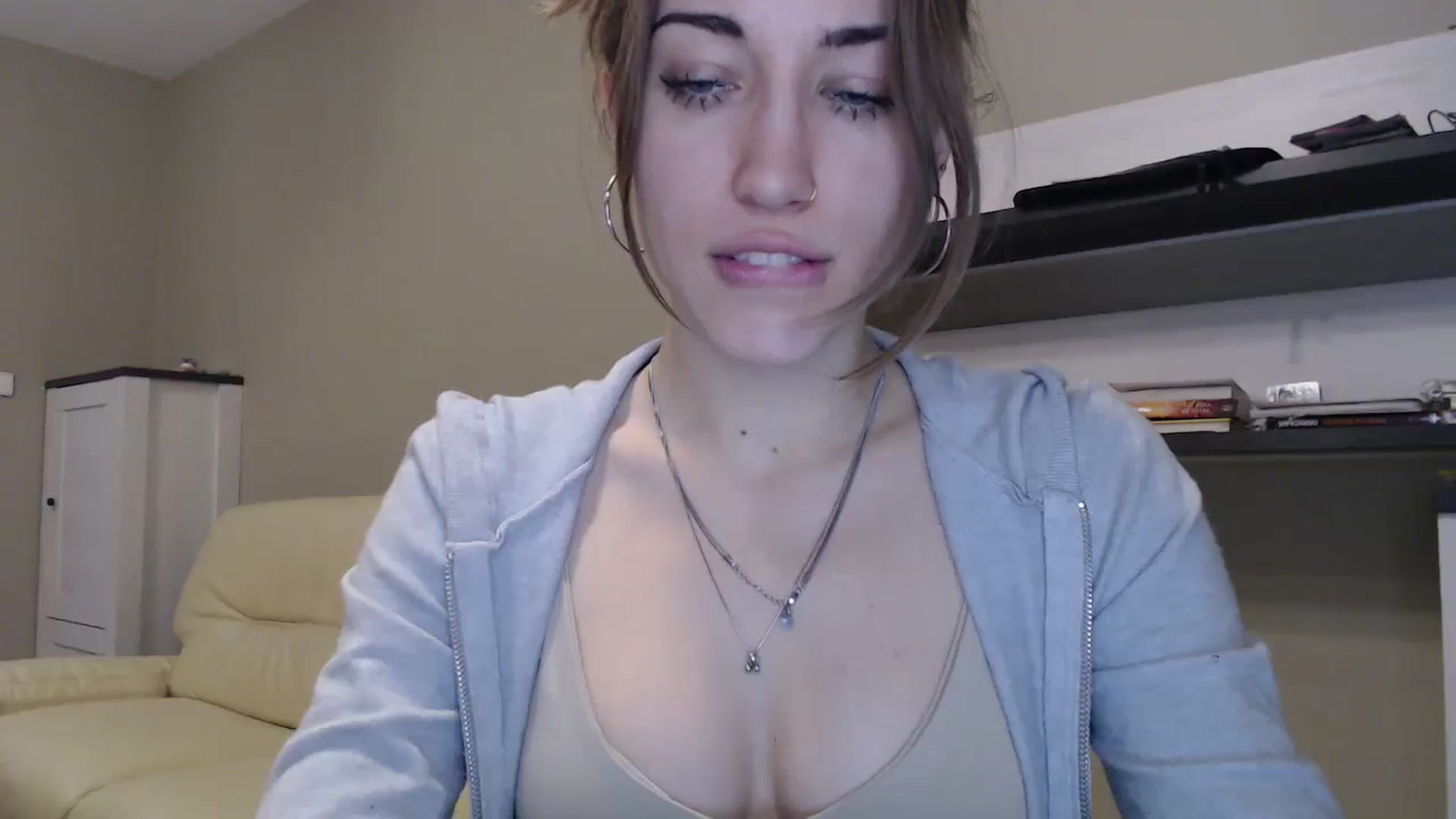 Gallery image thumbnail from GalaxyAnisia's myfreecams stream on, 11/11/2024, 15:08 image 15 of 20