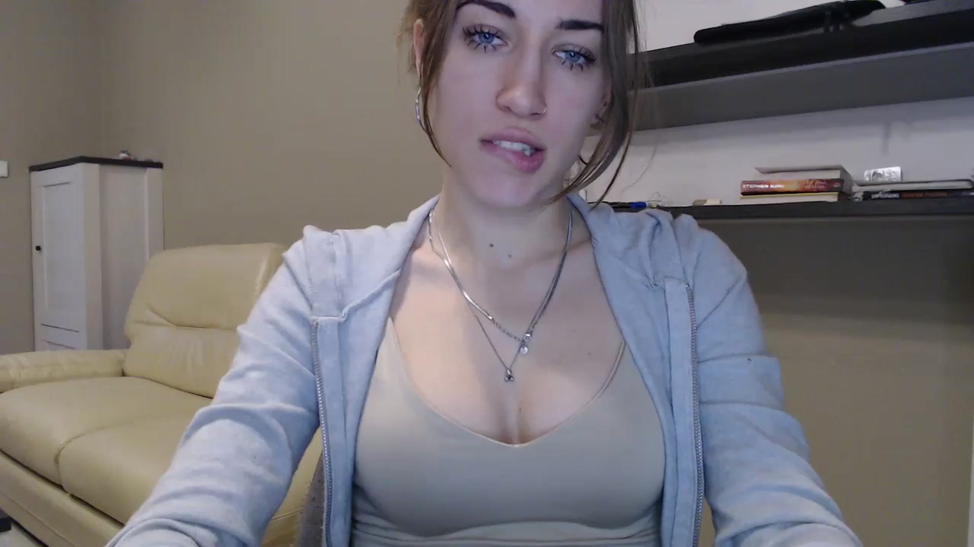 Gallery image thumbnail from GalaxyAnisia's myfreecams stream on, 11/11/2024, 15:08 image 7 of 20