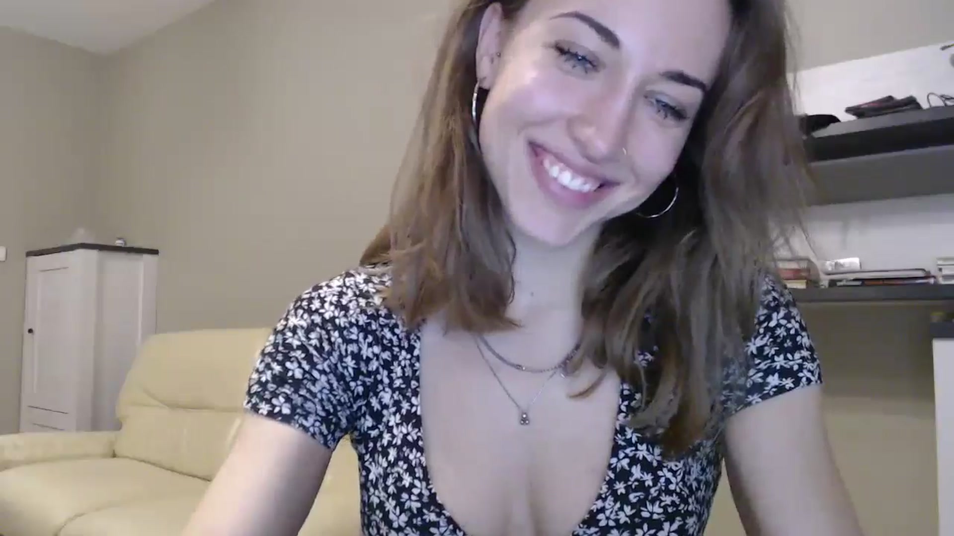 Gallery image thumbnail from GalaxyAnisia's myfreecams stream on, 11/14/2024, 19:43 image 10 of 20