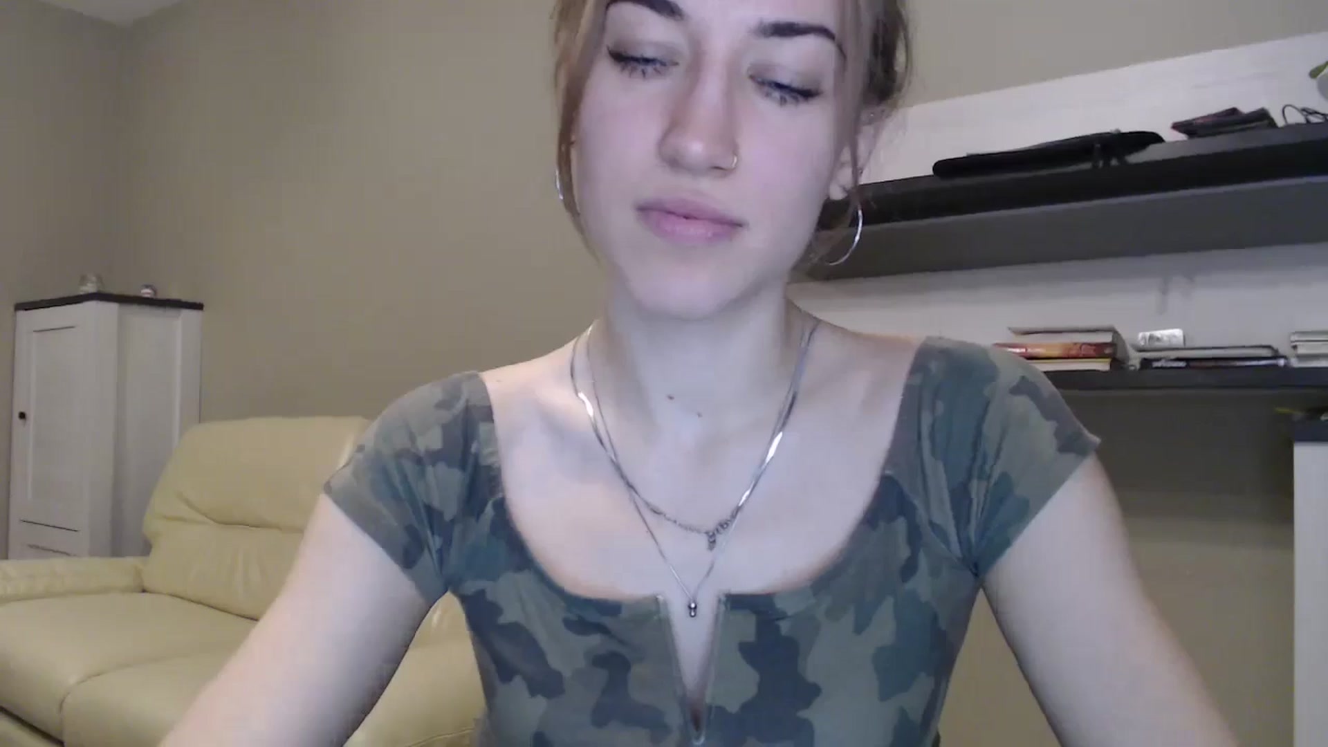 Gallery image thumbnail from GalaxyAnisia's myfreecams stream on, 11/17/2024, 20:21 image 7 of 20