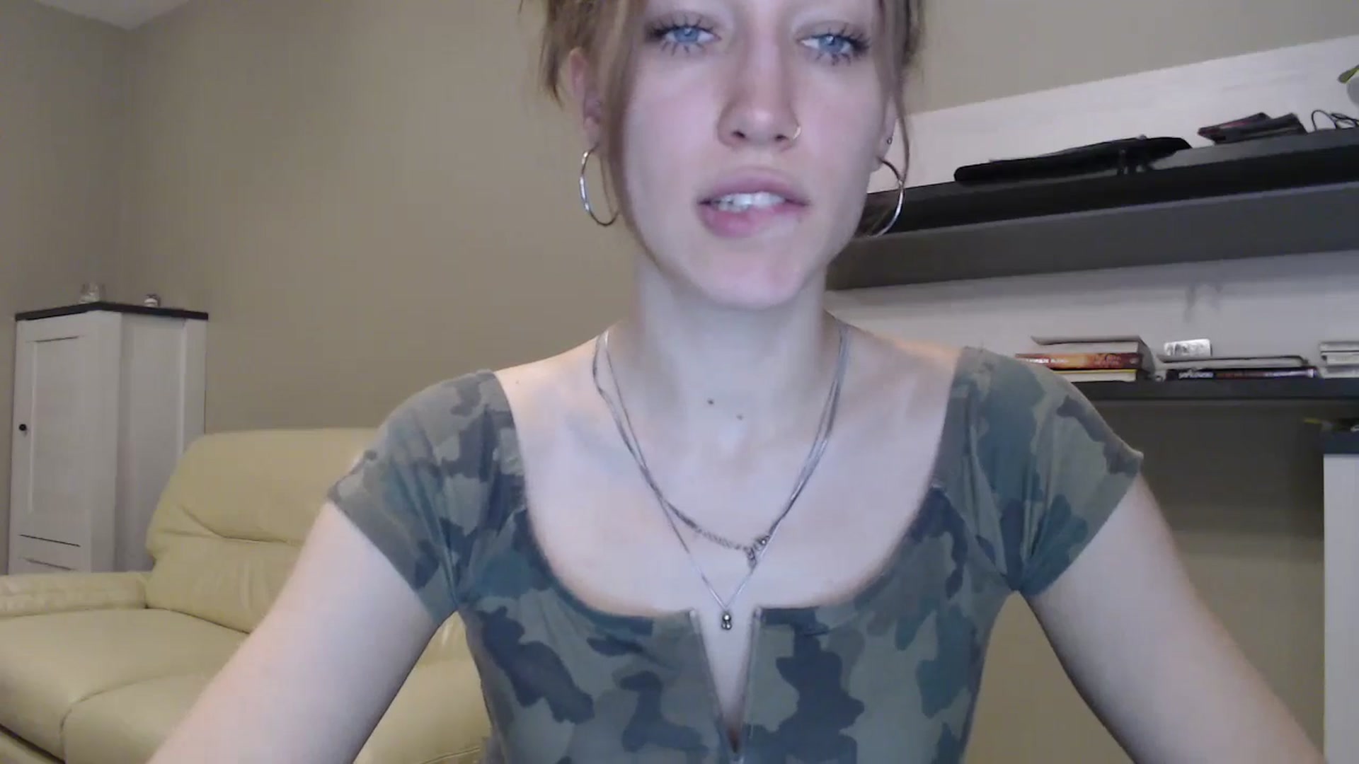 Gallery image thumbnail from GalaxyAnisia's myfreecams stream on, 11/17/2024, 20:21 image 2 of 20