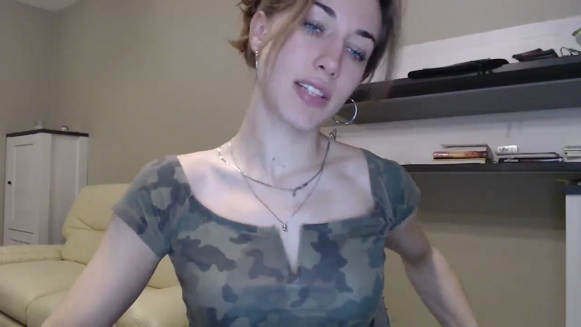 Gallery image thumbnail from GalaxyAnisia's myfreecams stream on, 11/17/2024, 21:03 image 12 of 20