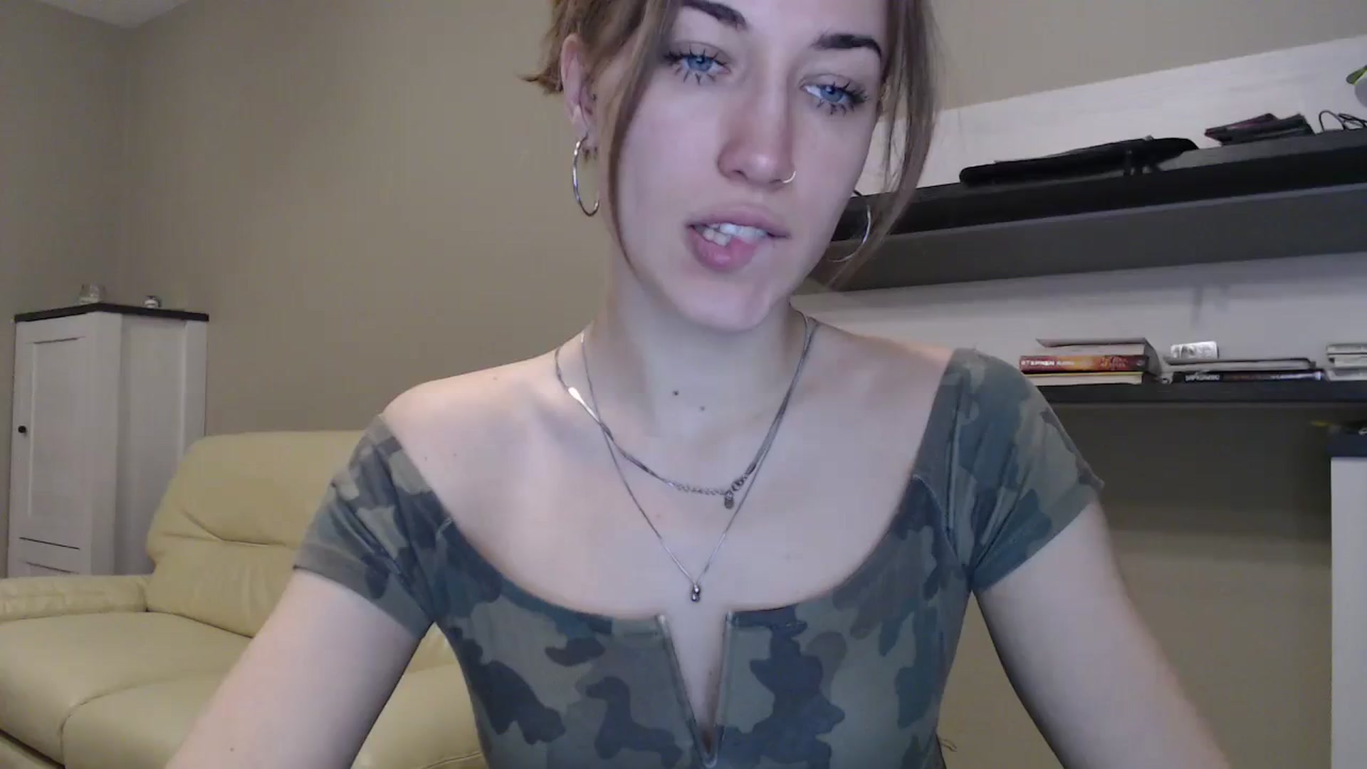Gallery image thumbnail from GalaxyAnisia's myfreecams stream on, 11/17/2024, 21:03 image 1 of 20