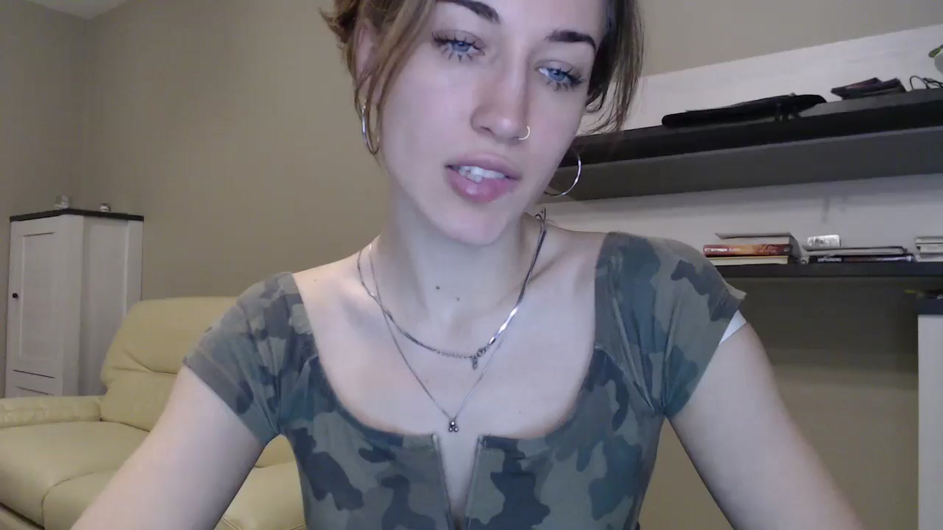 Gallery image thumbnail from GalaxyAnisia's myfreecams stream on, 11/17/2024, 21:03 image 11 of 20