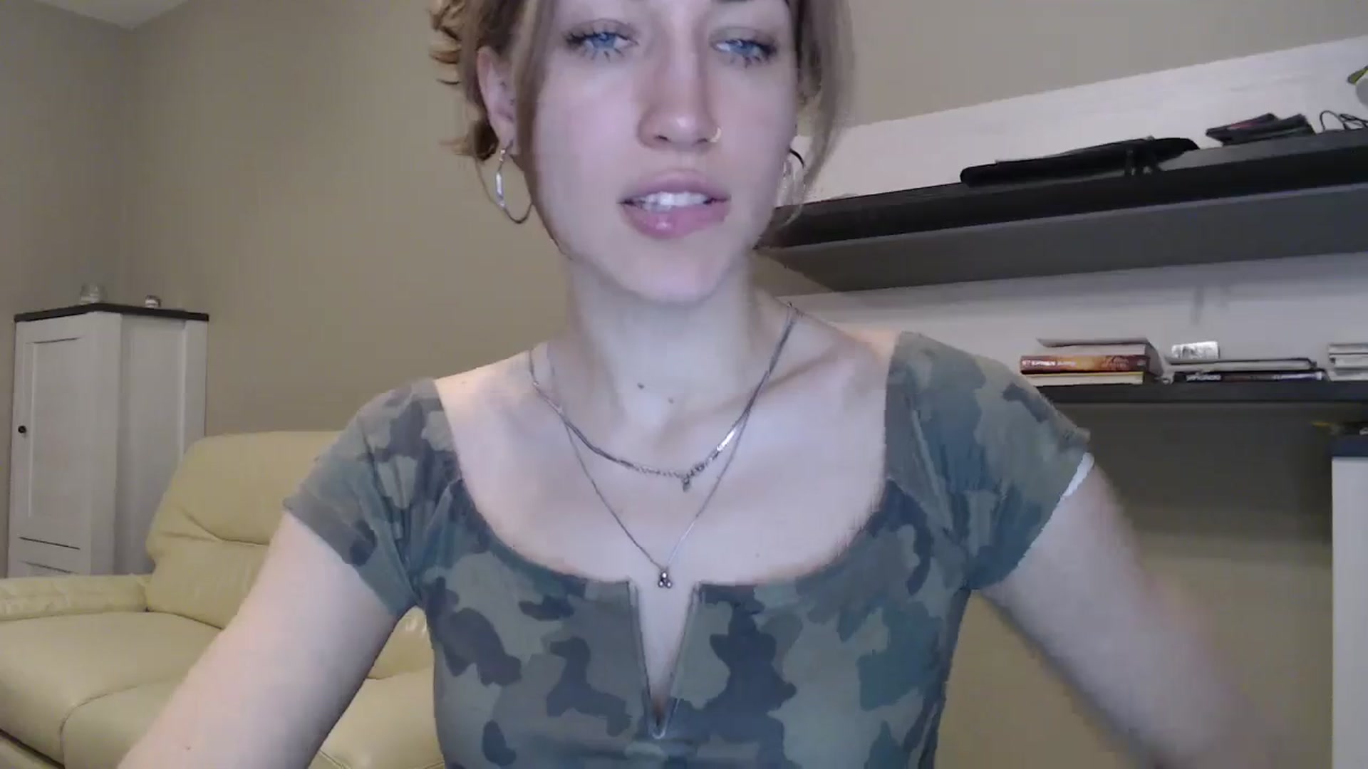 Gallery image thumbnail from GalaxyAnisia's myfreecams stream on, 11/17/2024, 21:03 image 15 of 20