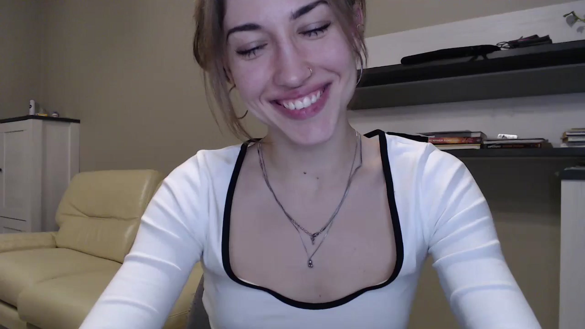 Gallery image thumbnail from GalaxyAnisia's myfreecams stream on, 11/19/2024, 18:17 image 16 of 20