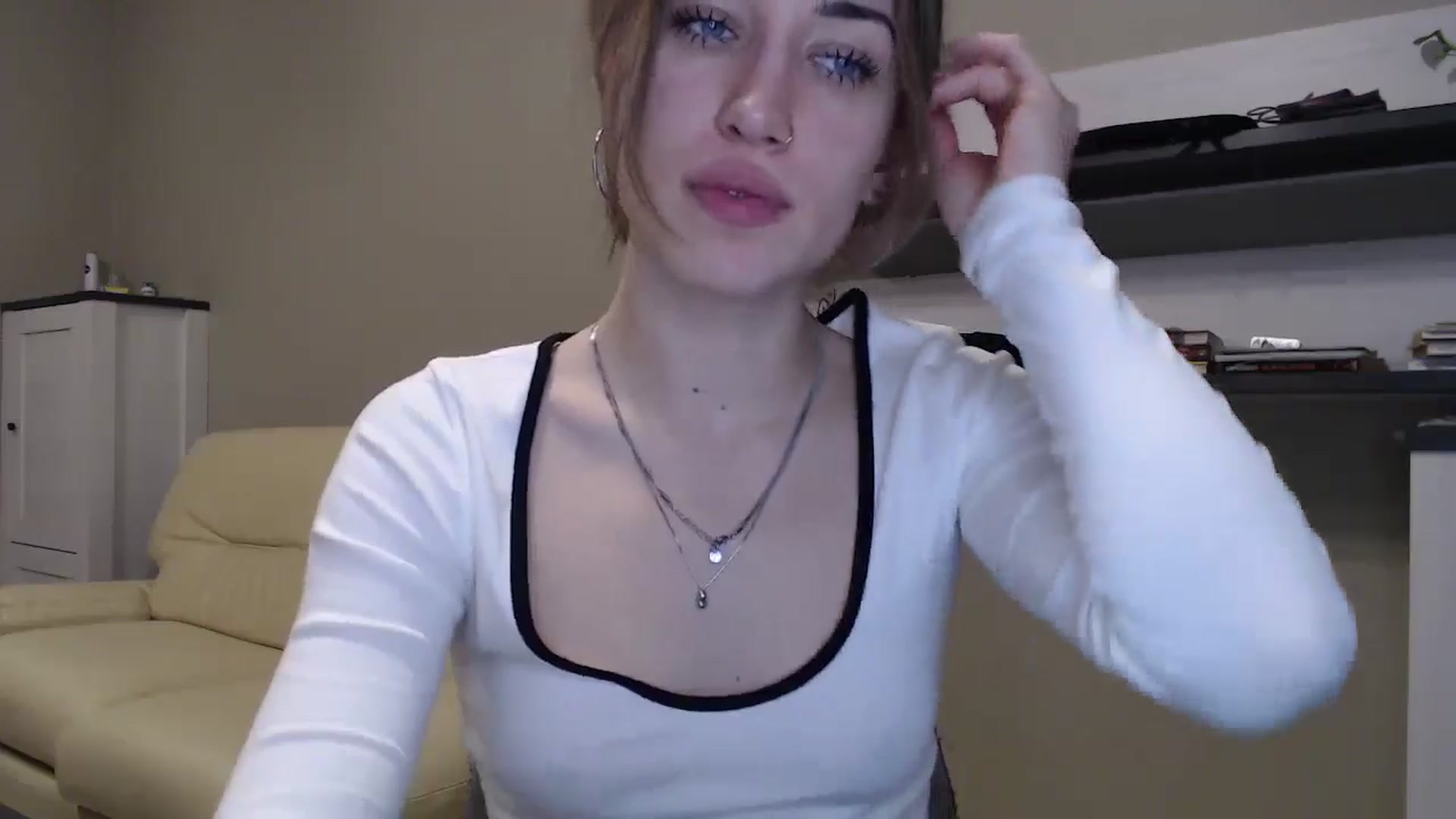 Gallery image thumbnail from GalaxyAnisia's myfreecams stream on, 11/19/2024, 18:17 image 8 of 20