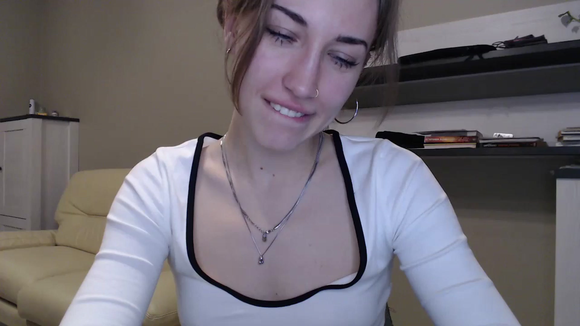 Gallery image thumbnail from GalaxyAnisia's myfreecams stream on, 11/19/2024, 18:17 image 17 of 20