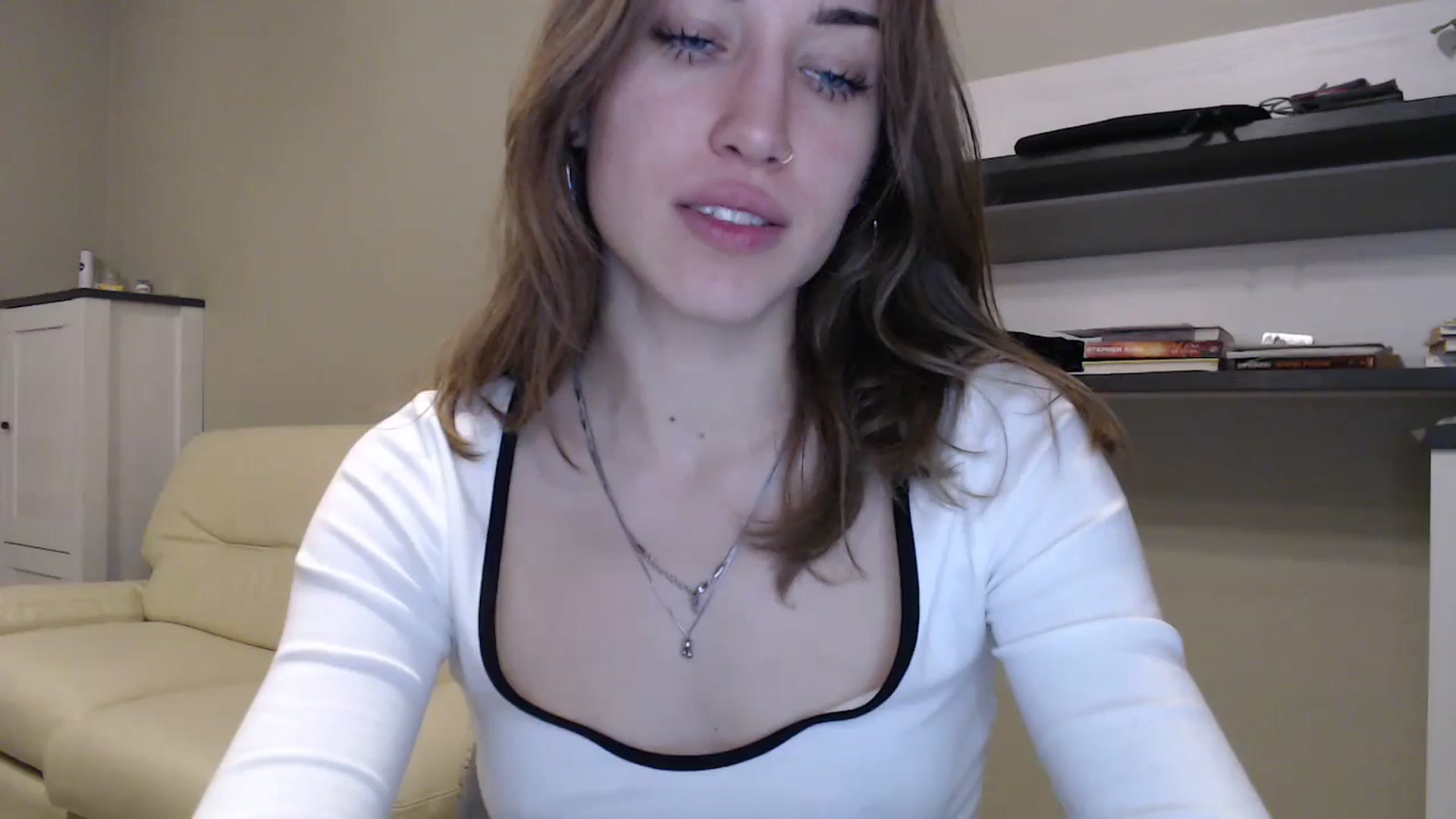 Gallery image thumbnail from GalaxyAnisia's myfreecams stream on, 11/19/2024, 18:17 image 1 of 20