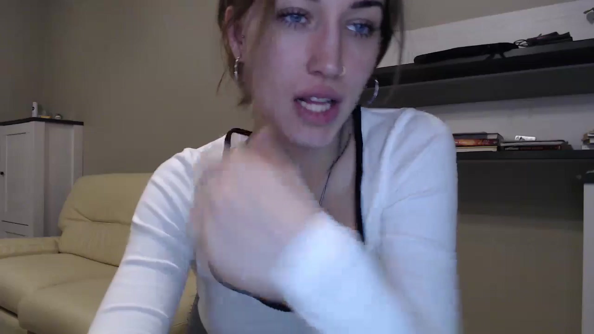 Gallery image thumbnail from GalaxyAnisia's myfreecams stream on, 11/19/2024, 18:17 image 3 of 20