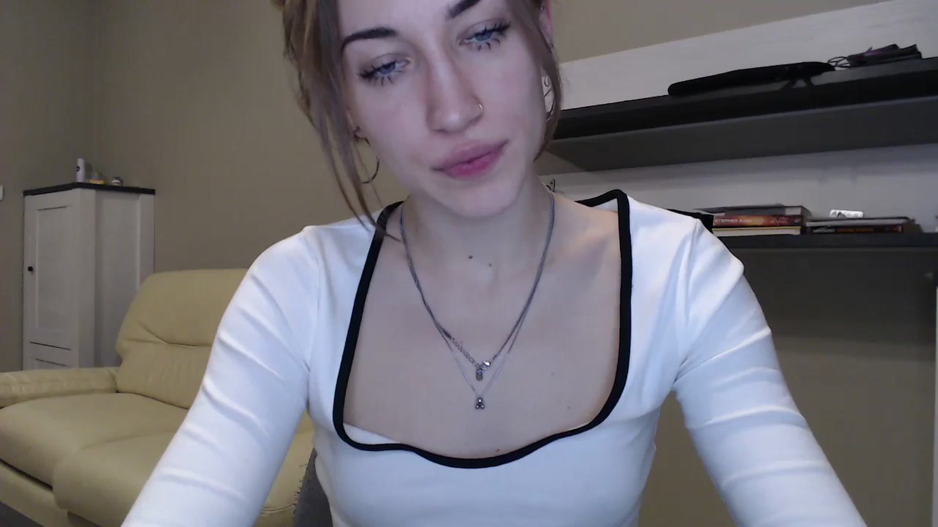 Gallery image thumbnail from GalaxyAnisia's myfreecams stream on, 11/19/2024, 18:52 image 12 of 20
