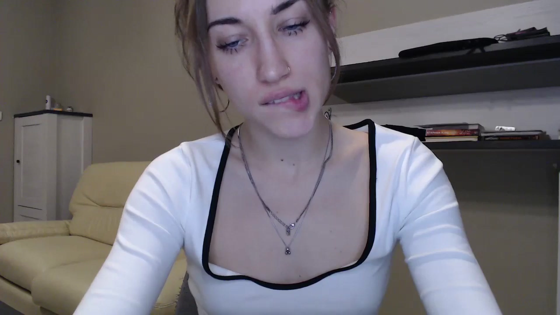 Gallery image thumbnail from GalaxyAnisia's myfreecams stream on, 11/19/2024, 18:52 image 15 of 20