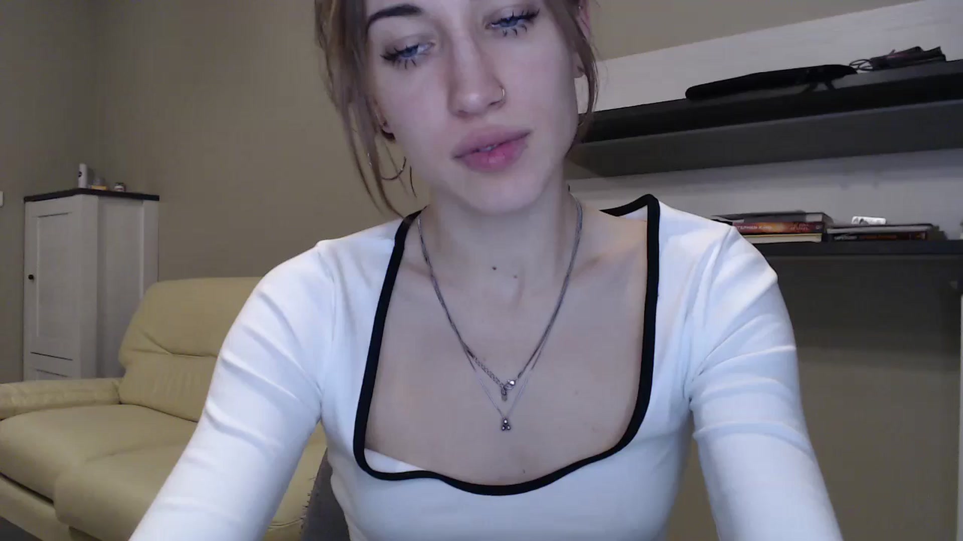 Gallery image thumbnail from GalaxyAnisia's myfreecams stream on, 11/19/2024, 18:52 image 10 of 20