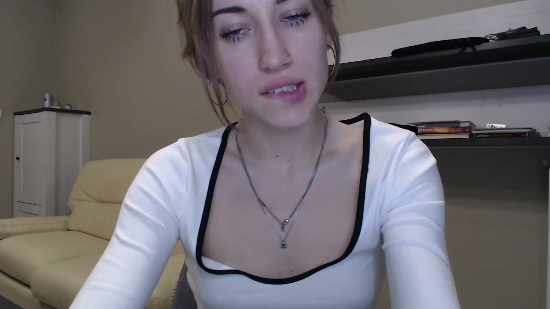 Gallery image thumbnail from GalaxyAnisia's myfreecams stream on, 11/19/2024, 18:52 image 9 of 20