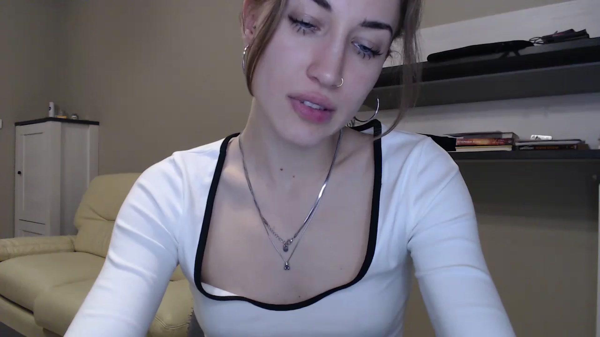 Gallery image thumbnail from GalaxyAnisia's myfreecams stream on, 11/19/2024, 18:52 image 11 of 20