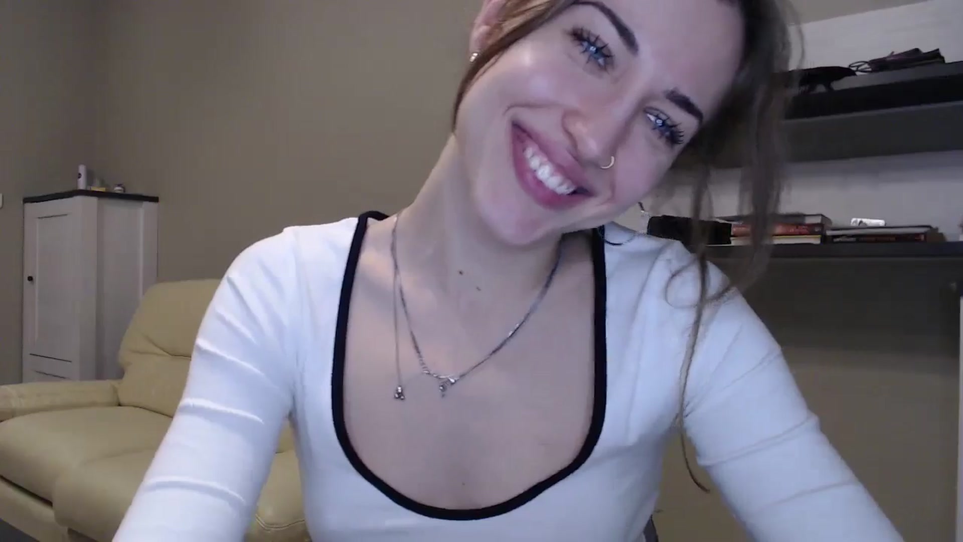 Gallery image thumbnail from GalaxyAnisia's myfreecams stream on, 11/19/2024, 19:40 image 18 of 20