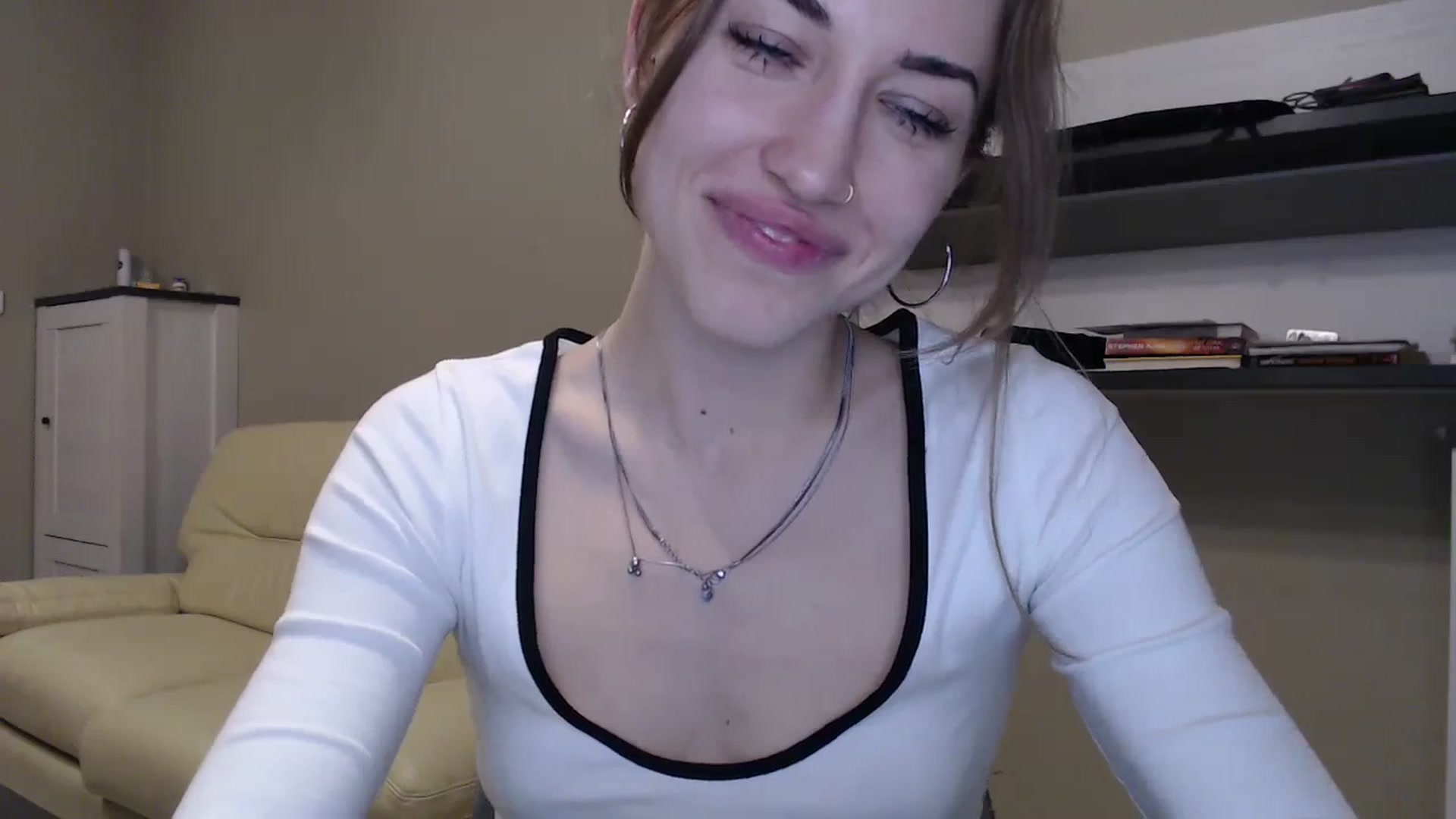 Gallery image thumbnail from GalaxyAnisia's myfreecams stream on, 11/19/2024, 19:40 image 13 of 20
