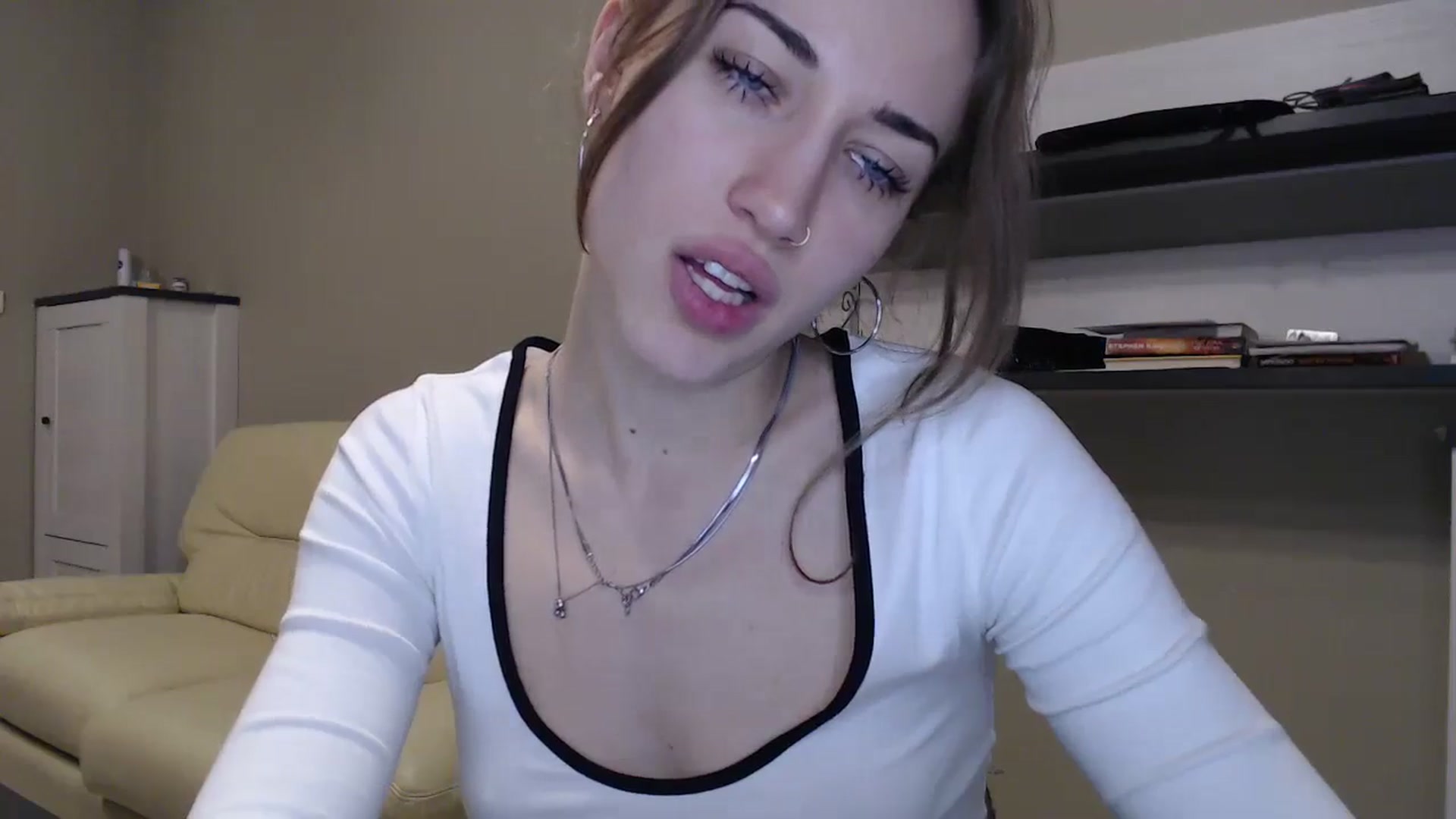 Gallery image thumbnail from GalaxyAnisia's myfreecams stream on, 11/19/2024, 19:40 image 16 of 20