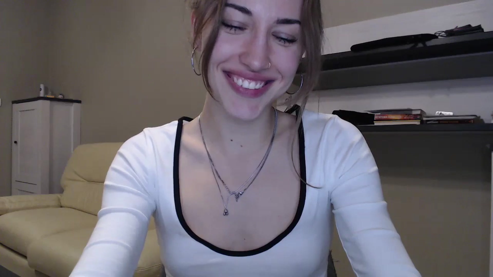 Gallery image thumbnail from GalaxyAnisia's myfreecams stream on, 11/19/2024, 19:40 image 12 of 20
