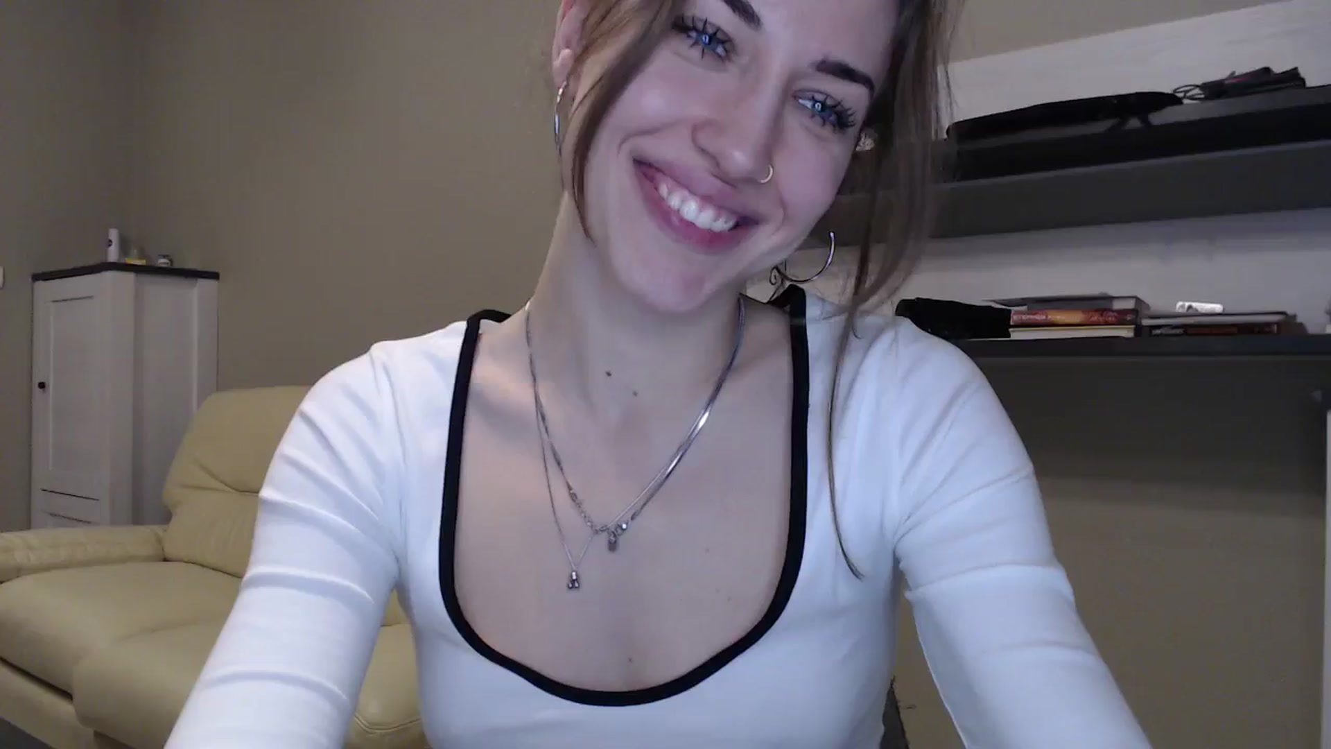 Gallery image thumbnail from GalaxyAnisia's myfreecams stream on, 11/19/2024, 19:40 image 8 of 20