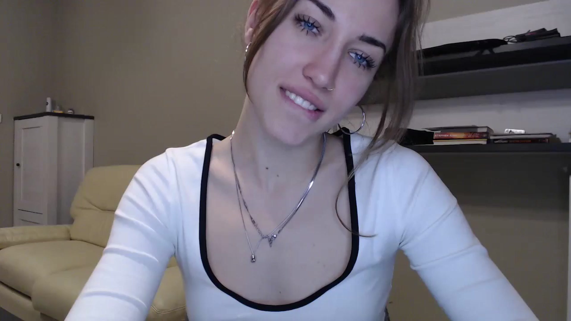 Gallery image thumbnail from GalaxyAnisia's myfreecams stream on, 11/19/2024, 19:40 image 7 of 20