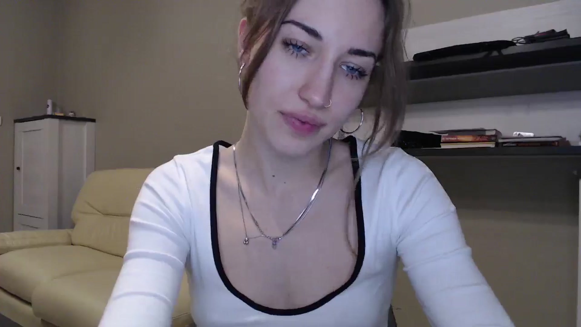 Gallery image thumbnail from GalaxyAnisia's myfreecams stream on, 11/19/2024, 19:40 image 14 of 20