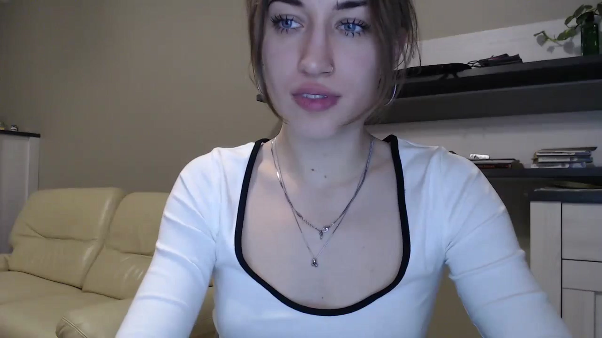 Gallery image thumbnail from GalaxyAnisia's myfreecams stream on, 11/20/2024, 24:05 image 17 of 20