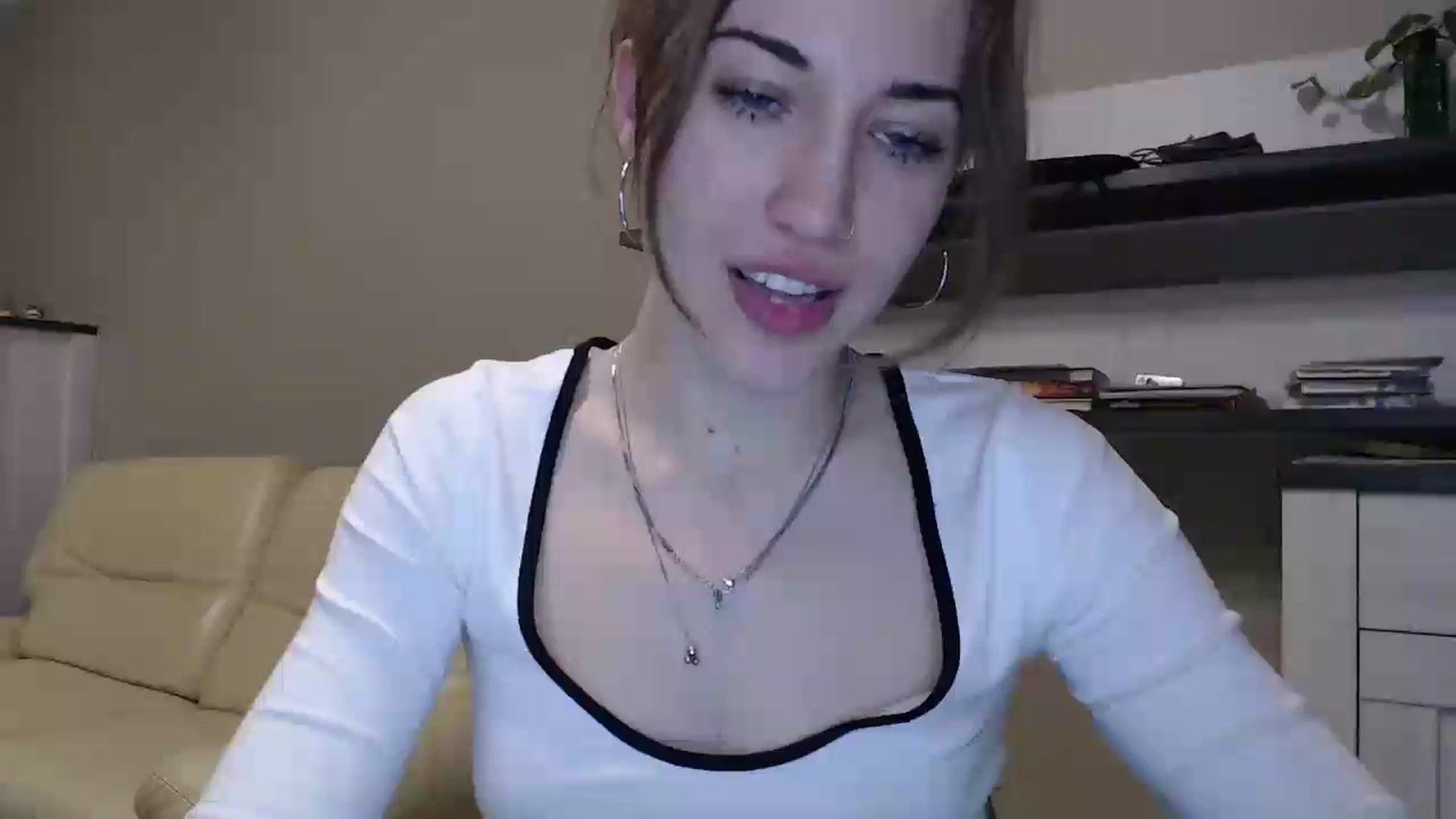 Gallery image thumbnail from GalaxyAnisia's myfreecams stream on, 11/20/2024, 24:05 image 8 of 20