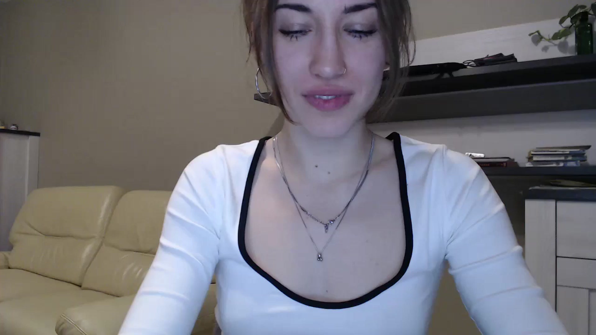 Gallery image thumbnail from GalaxyAnisia's myfreecams stream on, 11/20/2024, 24:05 image 18 of 20