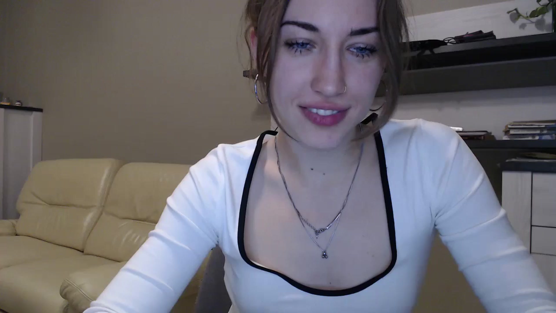 Gallery image thumbnail from GalaxyAnisia's myfreecams stream on, 11/20/2024, 24:50 image 5 of 20