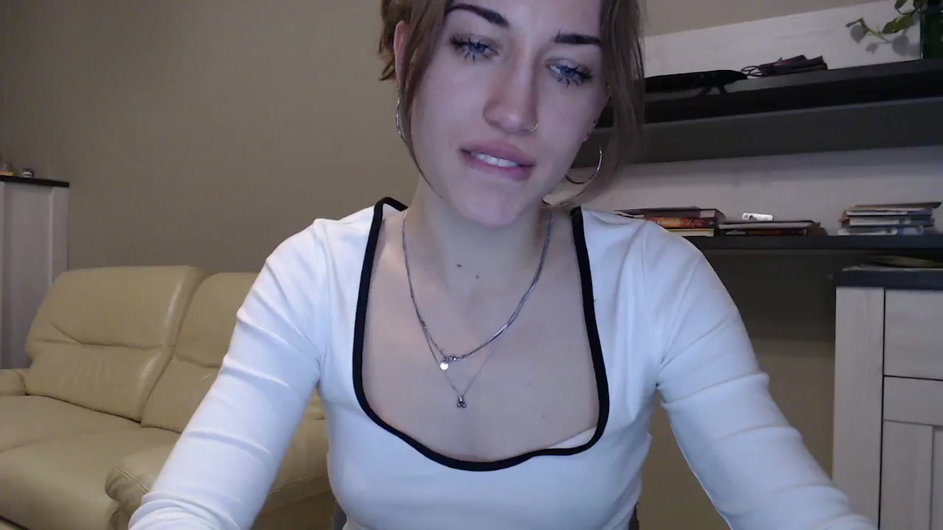 Gallery image thumbnail from GalaxyAnisia's myfreecams stream on, 11/20/2024, 24:50 image 12 of 20