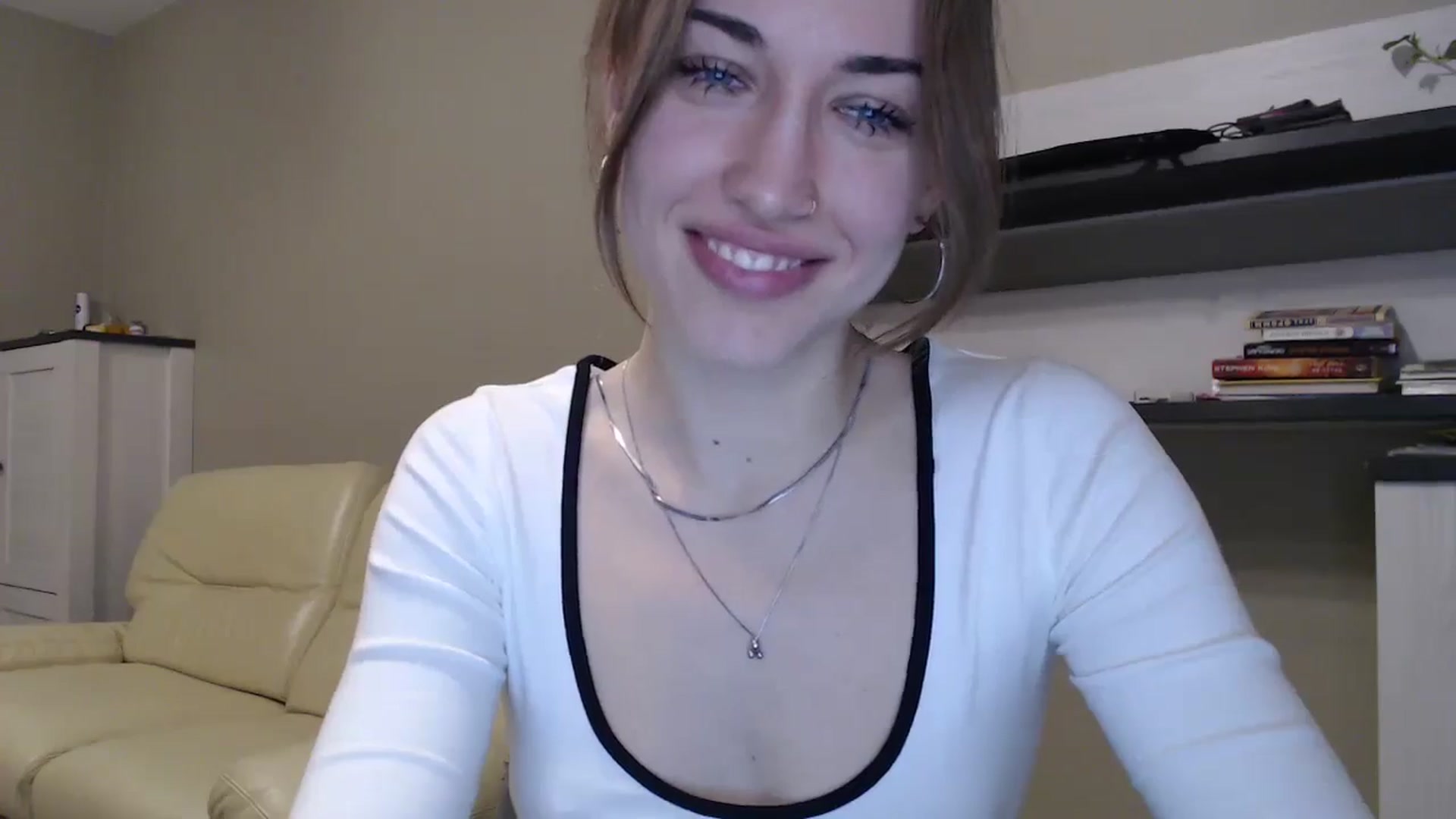 Gallery image thumbnail from GalaxyAnisia's myfreecams stream on, 11/20/2024, 19:51 image 12 of 20