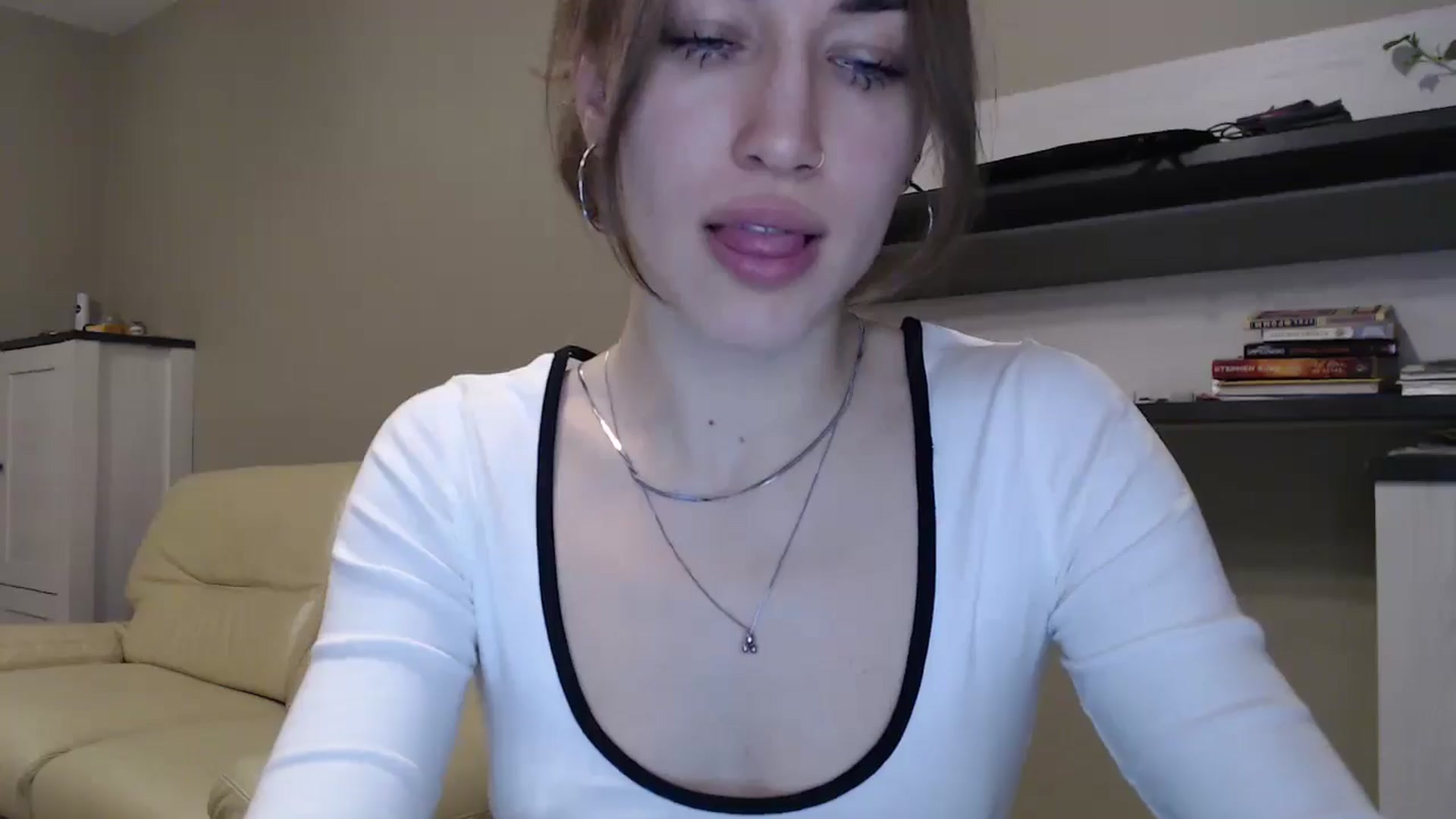 Gallery image thumbnail from GalaxyAnisia's myfreecams stream on, 11/20/2024, 19:51 image 16 of 20