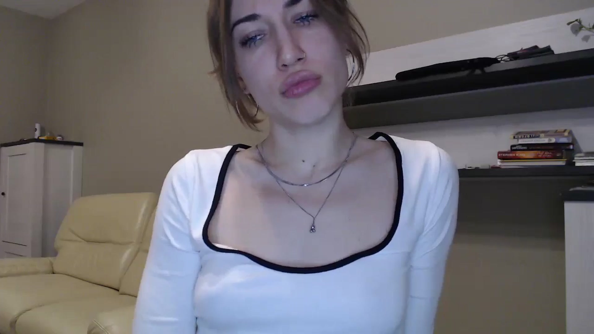 Gallery image thumbnail from GalaxyAnisia's myfreecams stream on, 11/20/2024, 19:51 image 4 of 20
