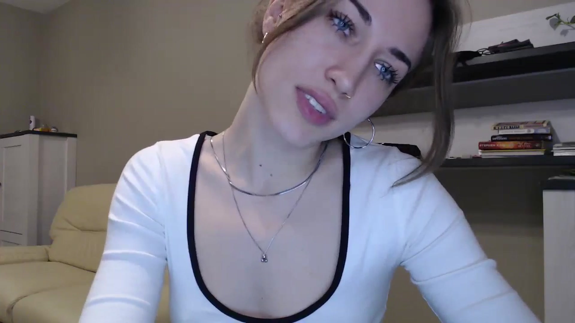 Gallery image thumbnail from GalaxyAnisia's myfreecams stream on, 11/20/2024, 19:51 image 17 of 20