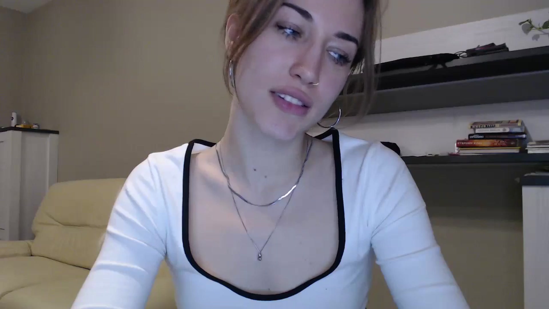 Gallery image thumbnail from GalaxyAnisia's myfreecams stream on, 11/20/2024, 22:25 image 15 of 20